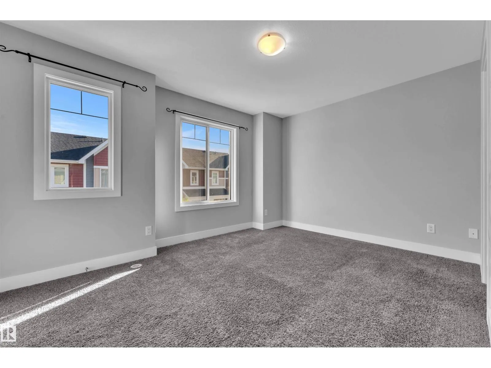 #38 1508 105 ST NW