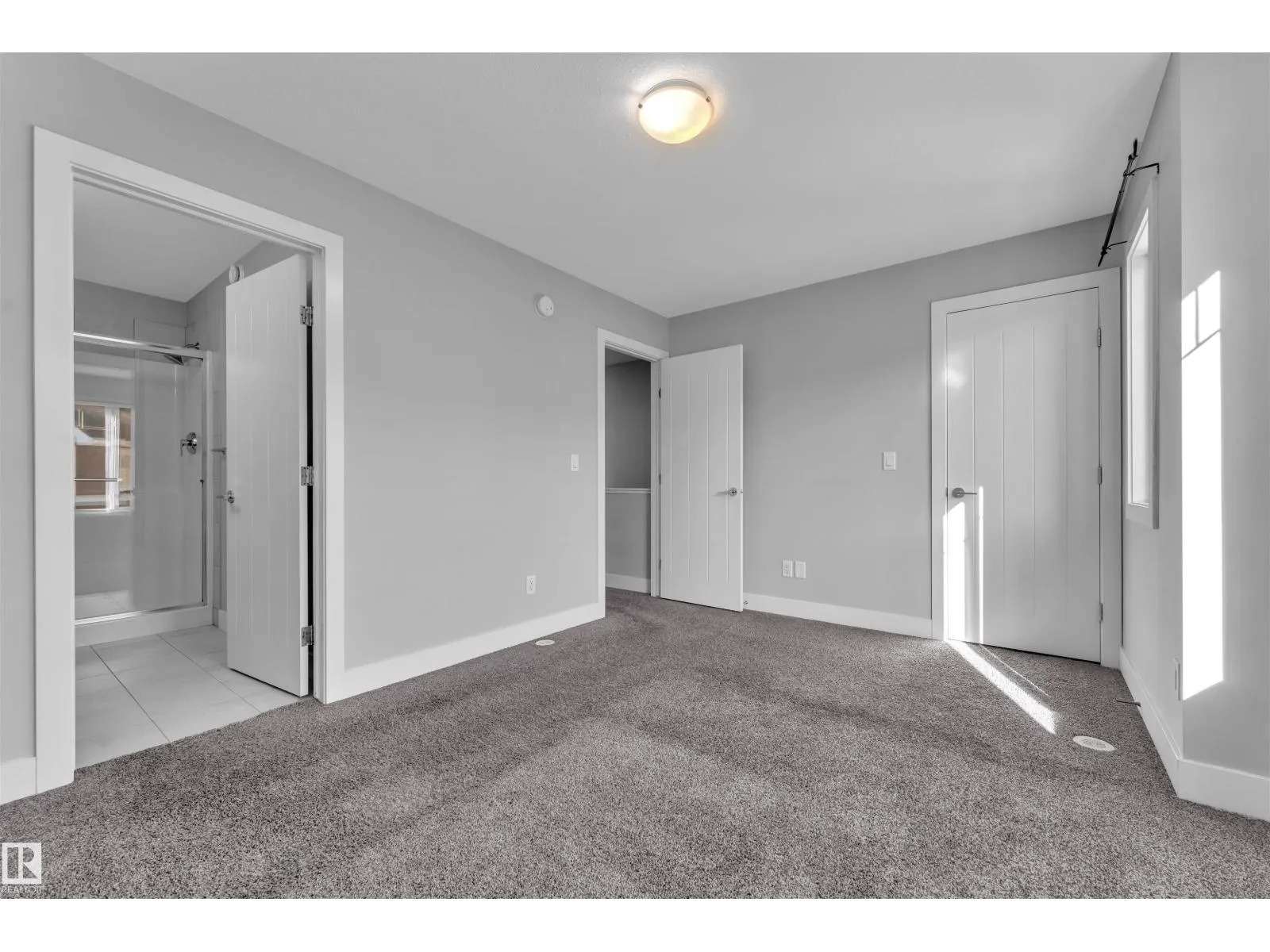 #38 1508 105 ST NW