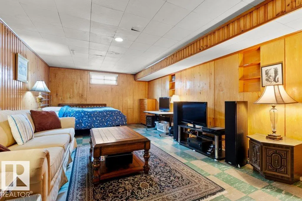 4628 106A AV NW