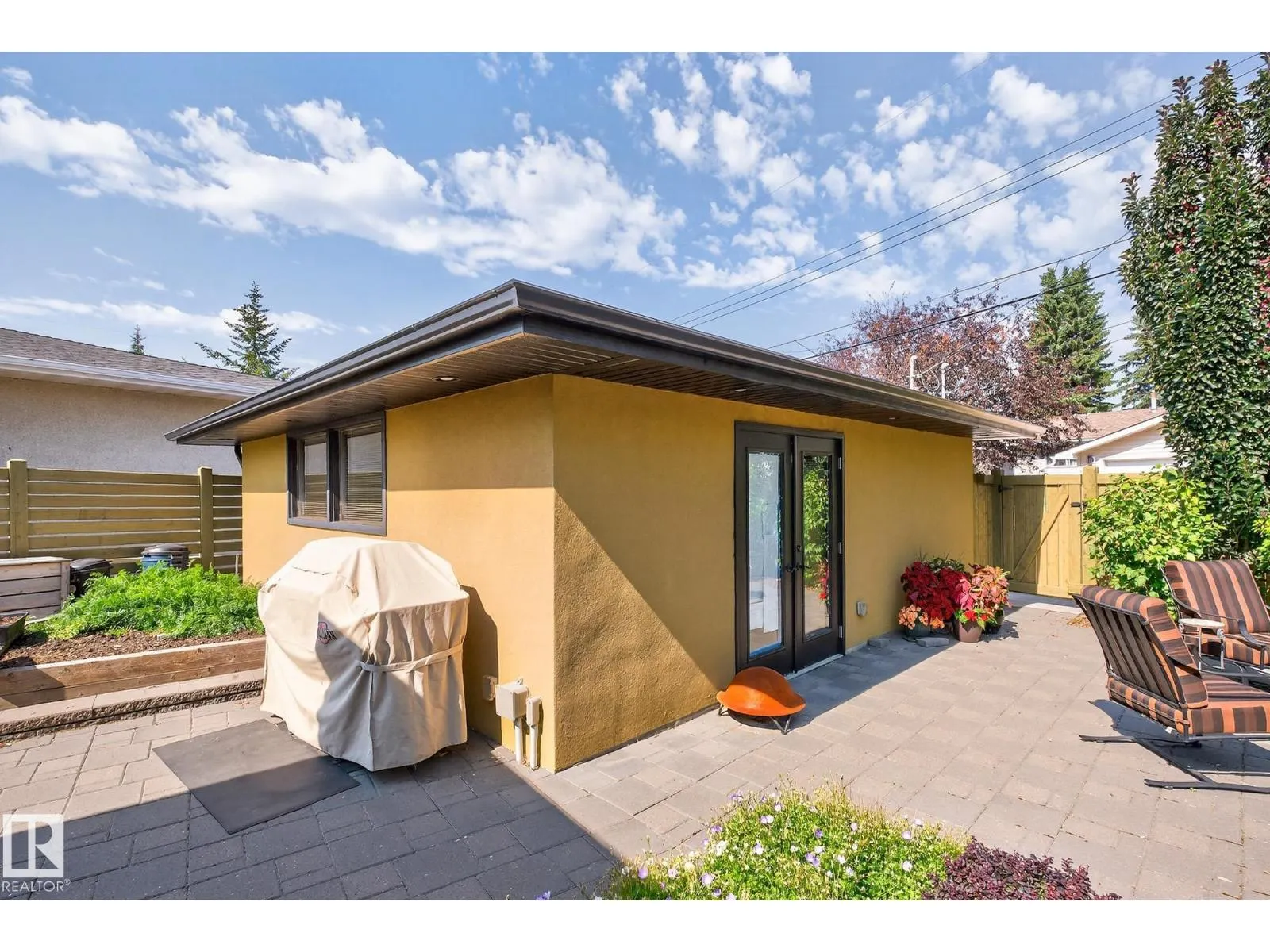 11424 49 AV NW