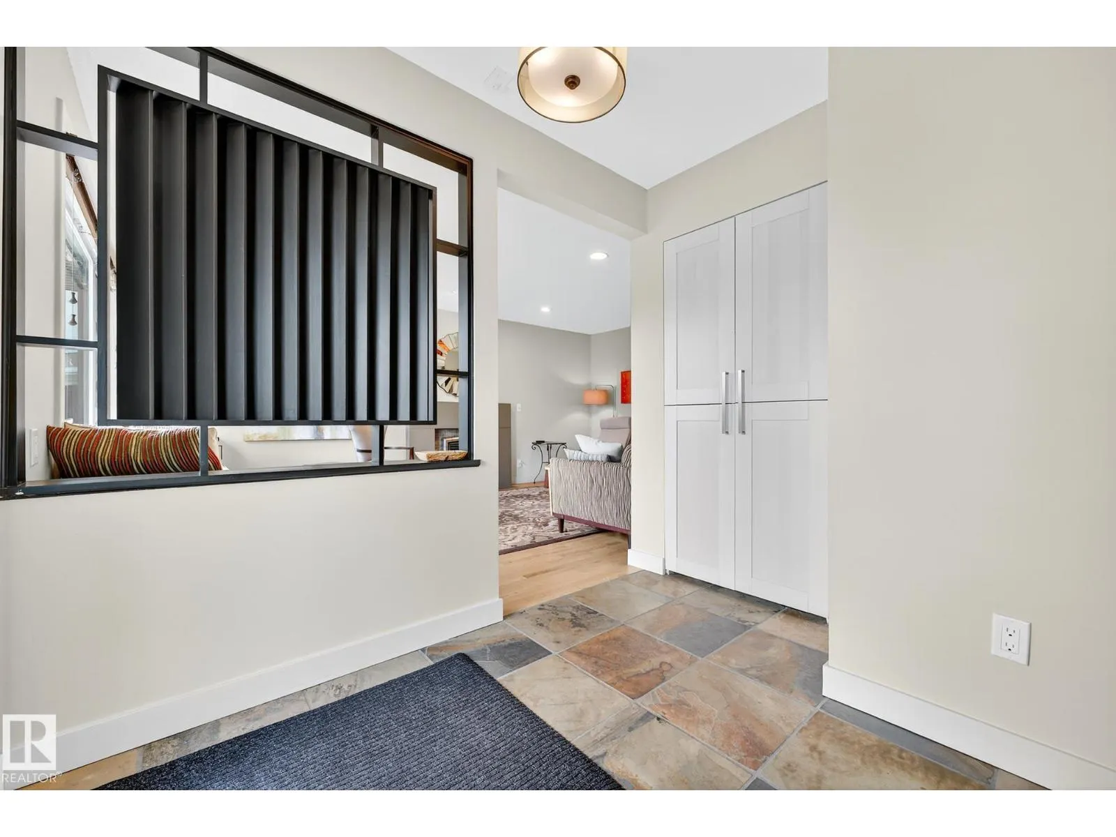 11424 49 AV NW