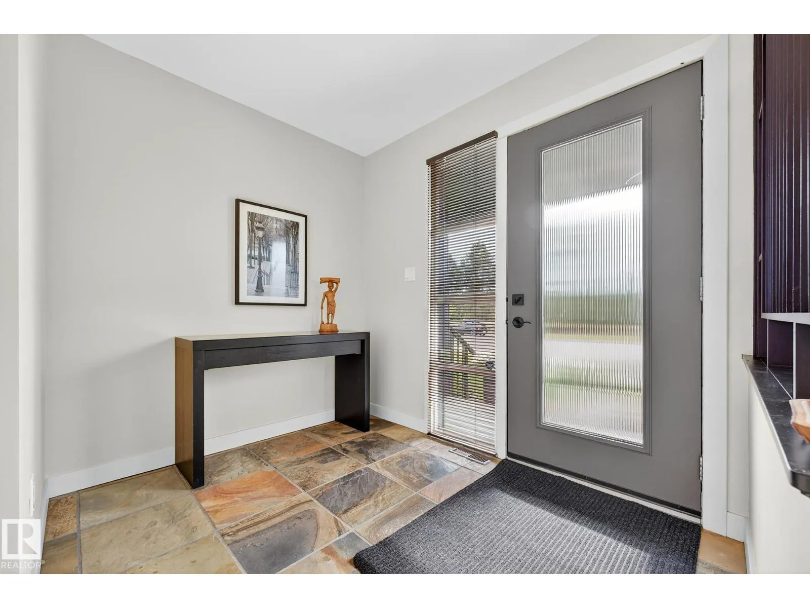 11424 49 AV NW