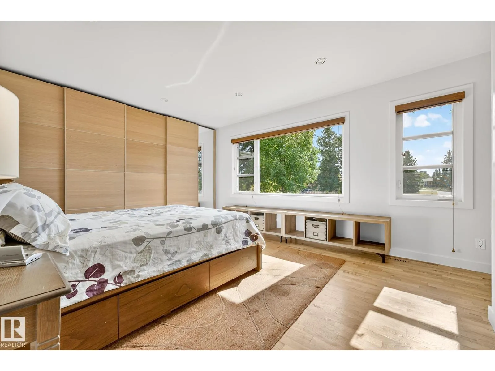 11424 49 AV NW