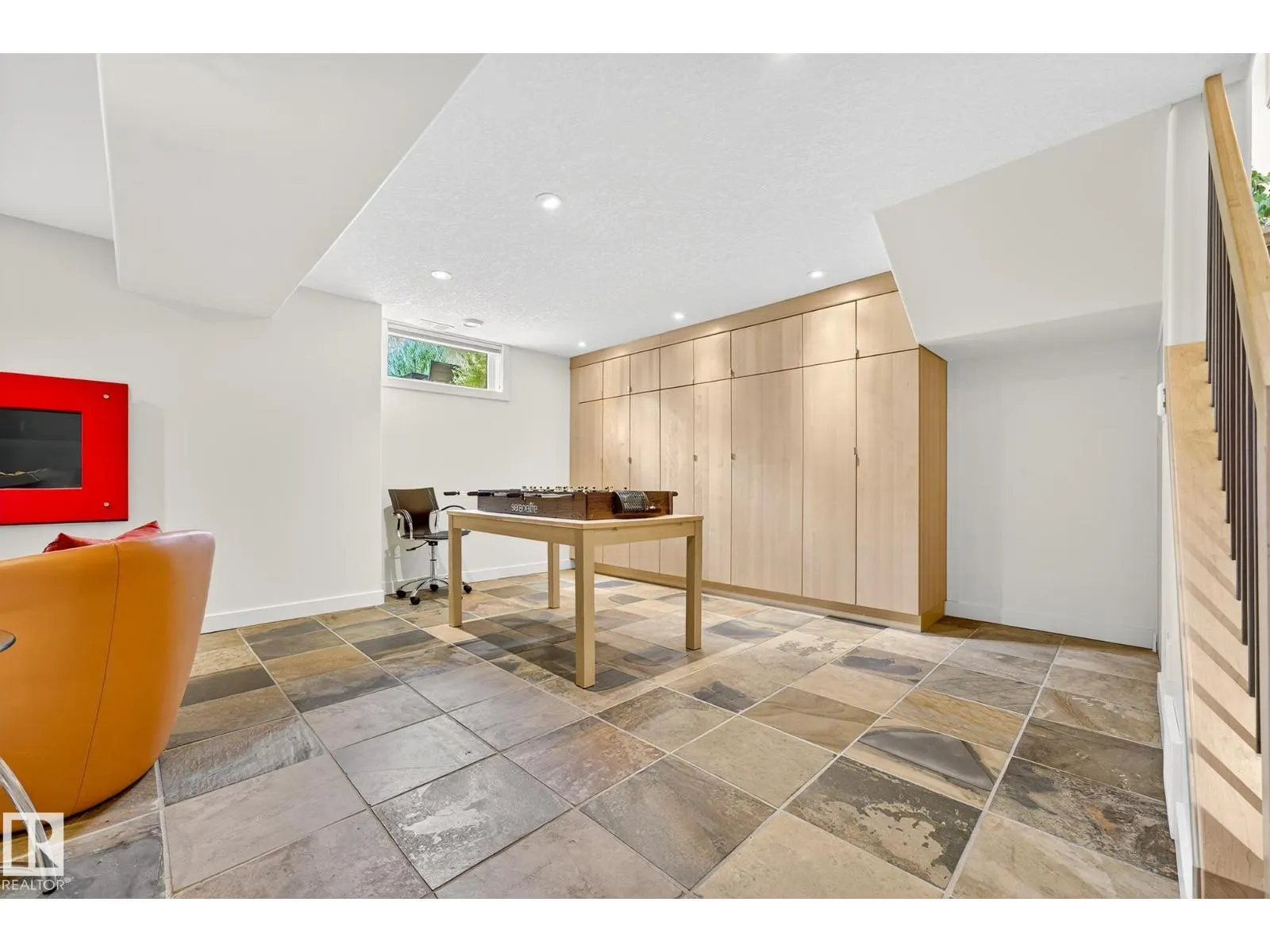 11424 49 AV NW