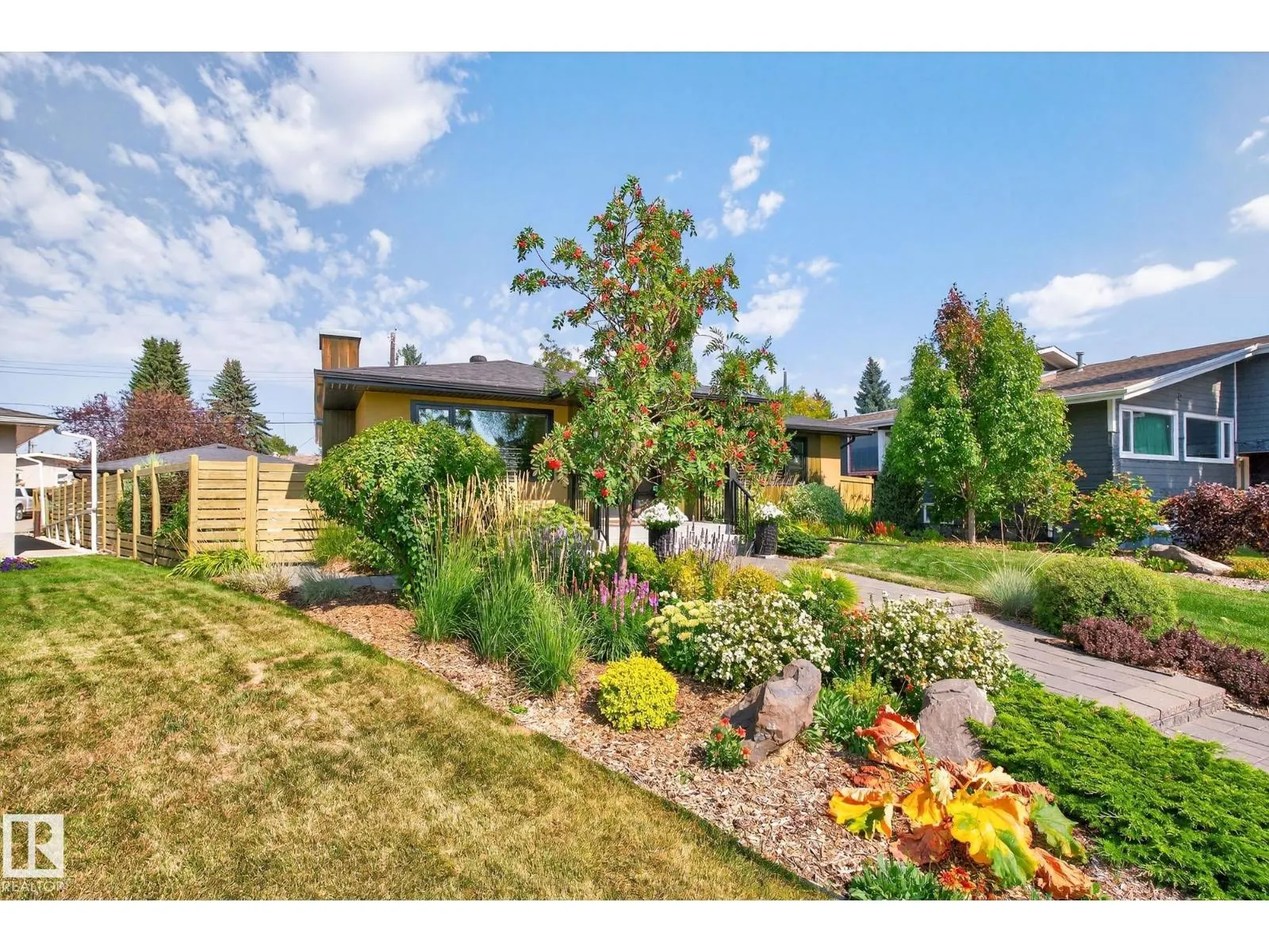 11424 49 AV NW