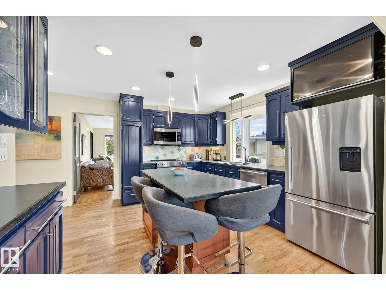 11424 49 AV NW