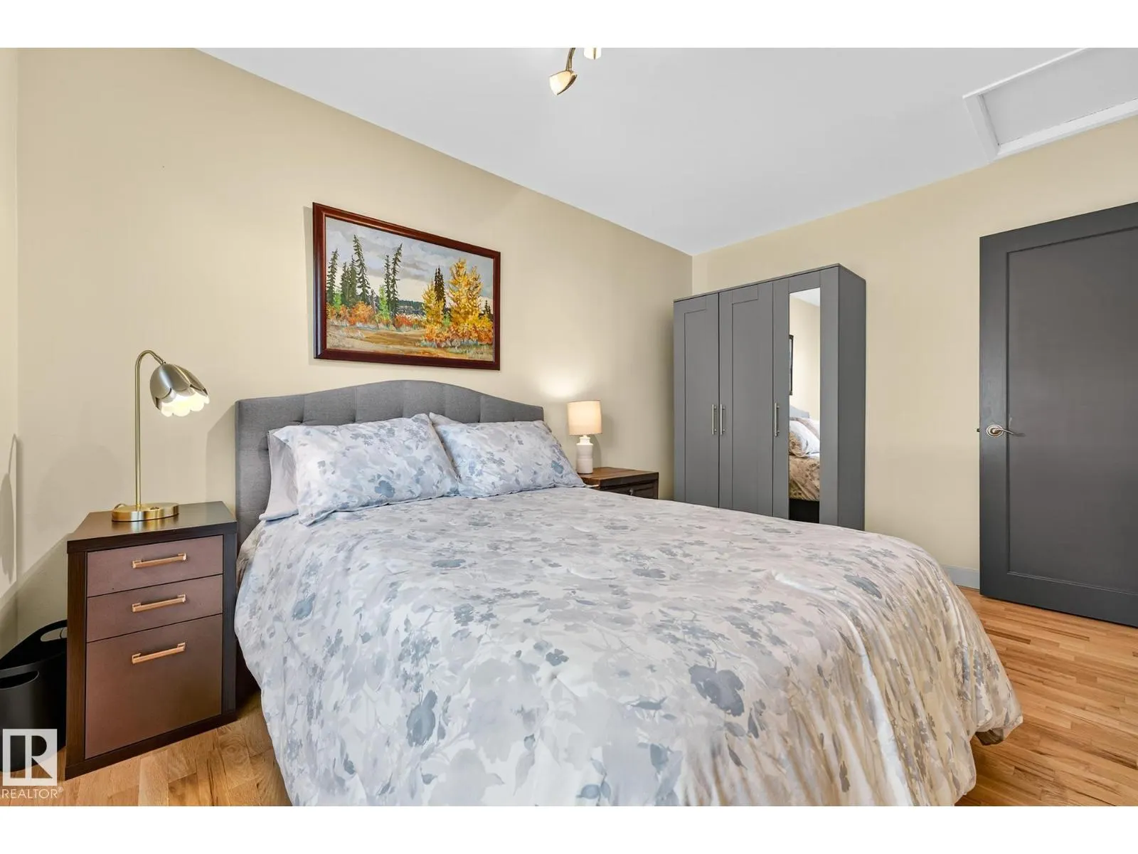 11424 49 AV NW