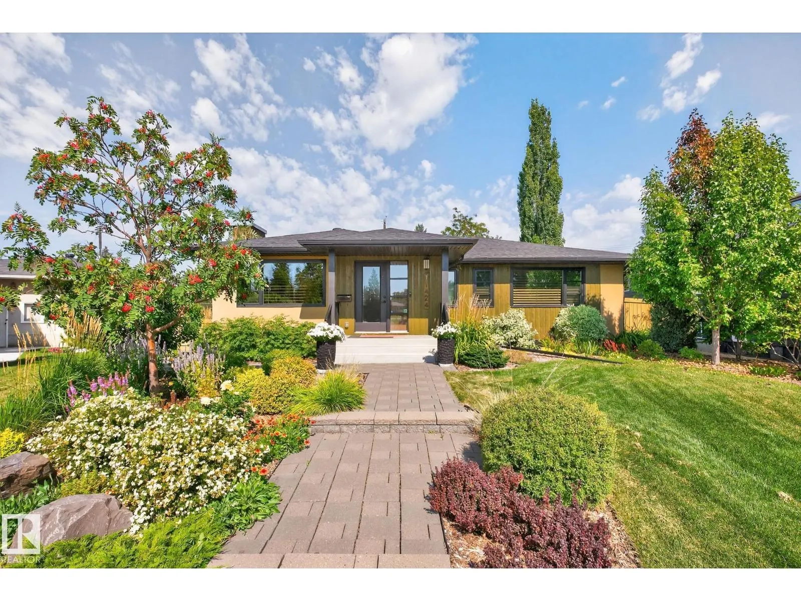 11424 49 AV NW