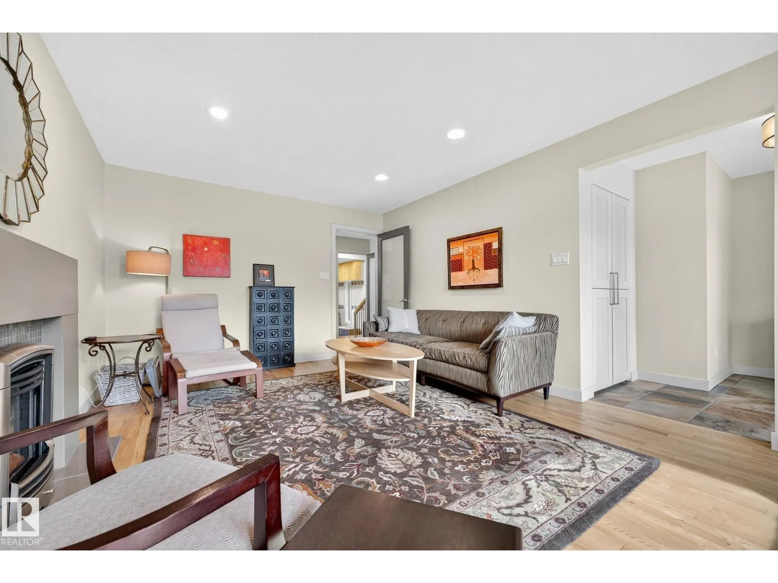 11424 49 AV NW
