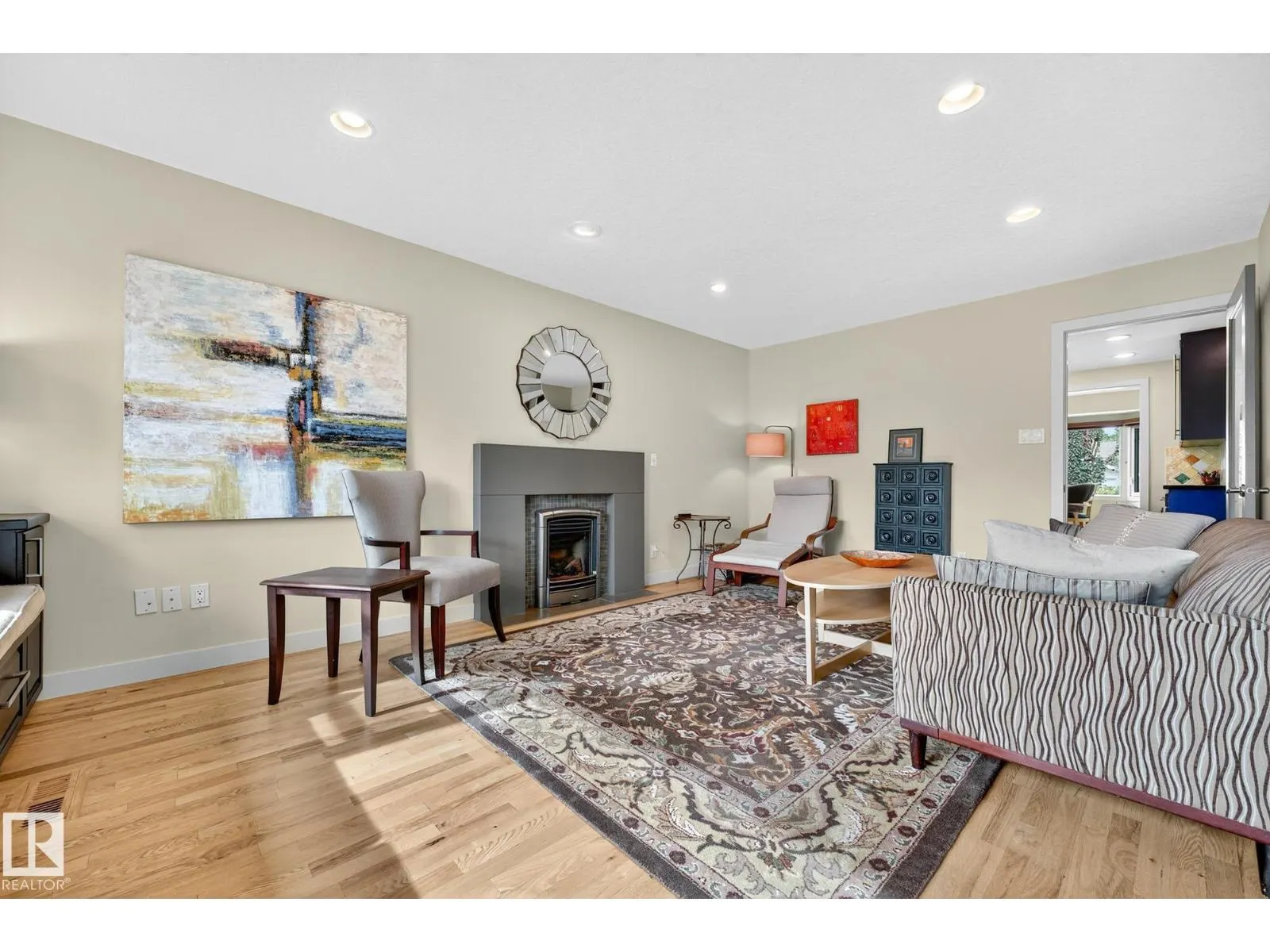 11424 49 AV NW