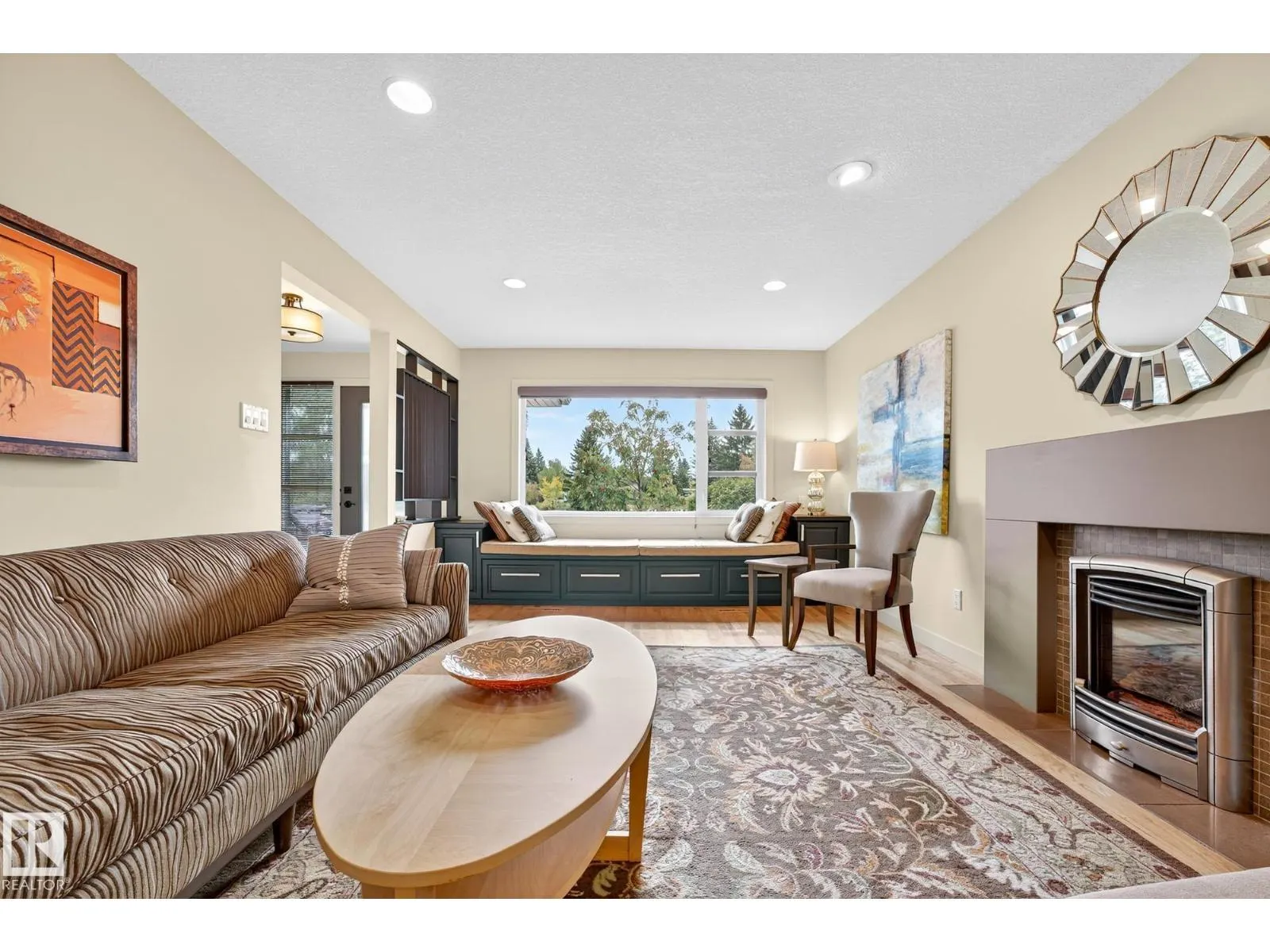 11424 49 AV NW