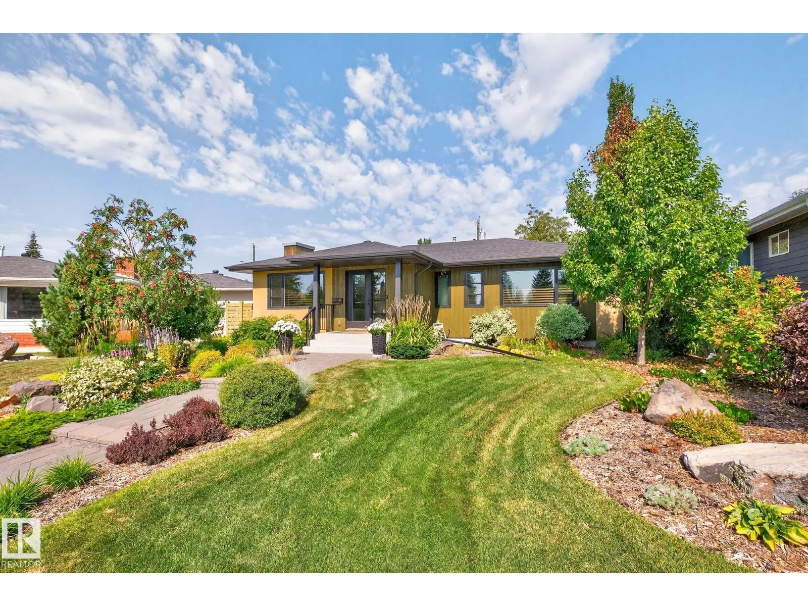 11424 49 AV NW