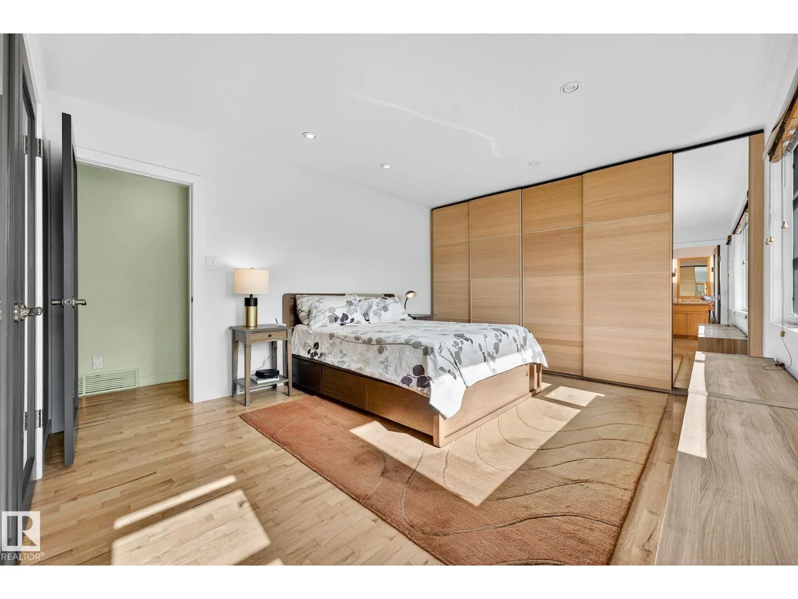 11424 49 AV NW