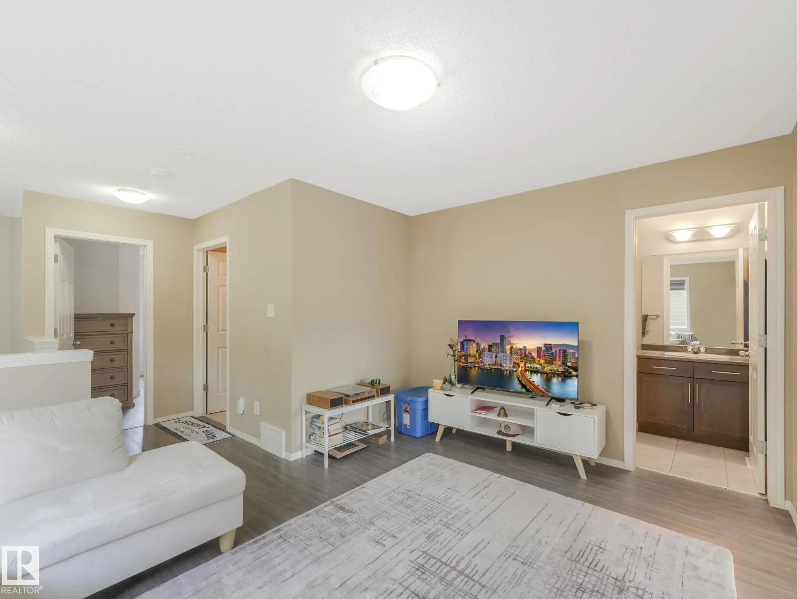 6030 214 ST NW