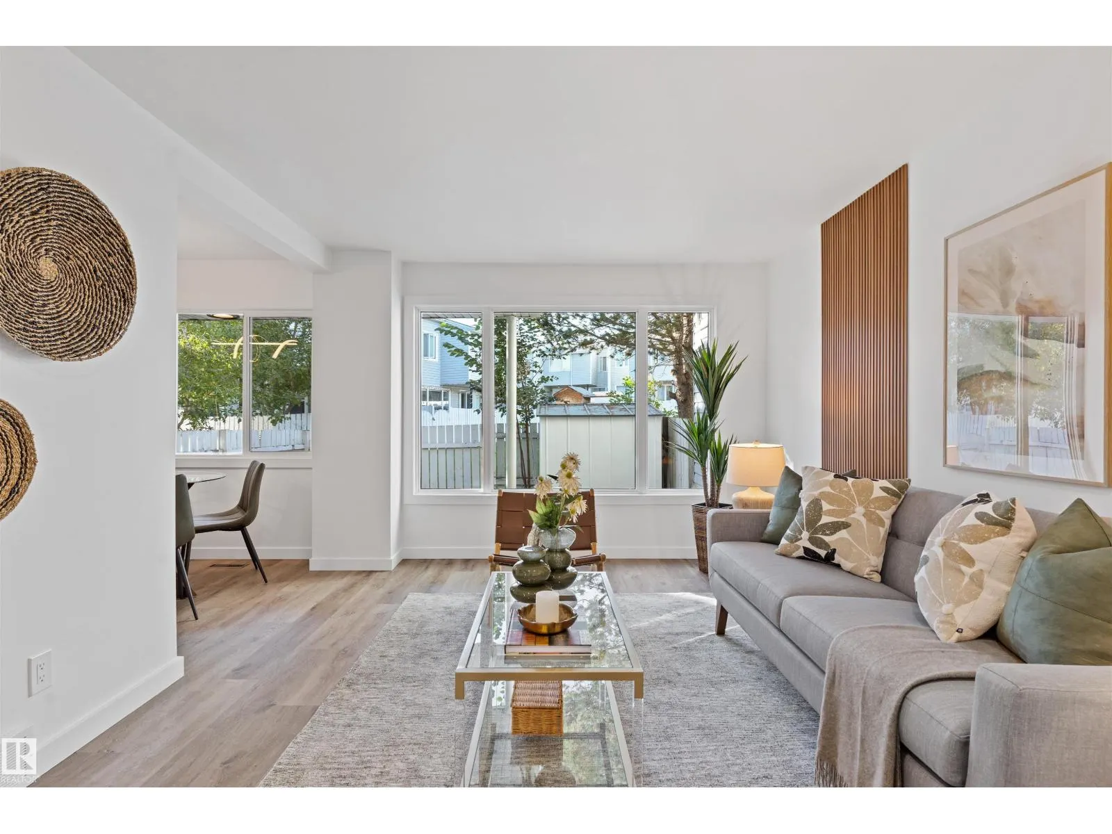 70 AMBERLY CT NW
