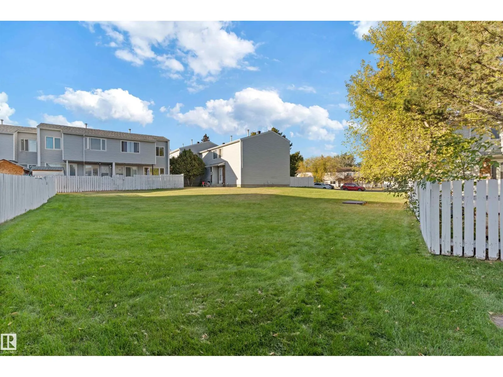 70 AMBERLY CT NW