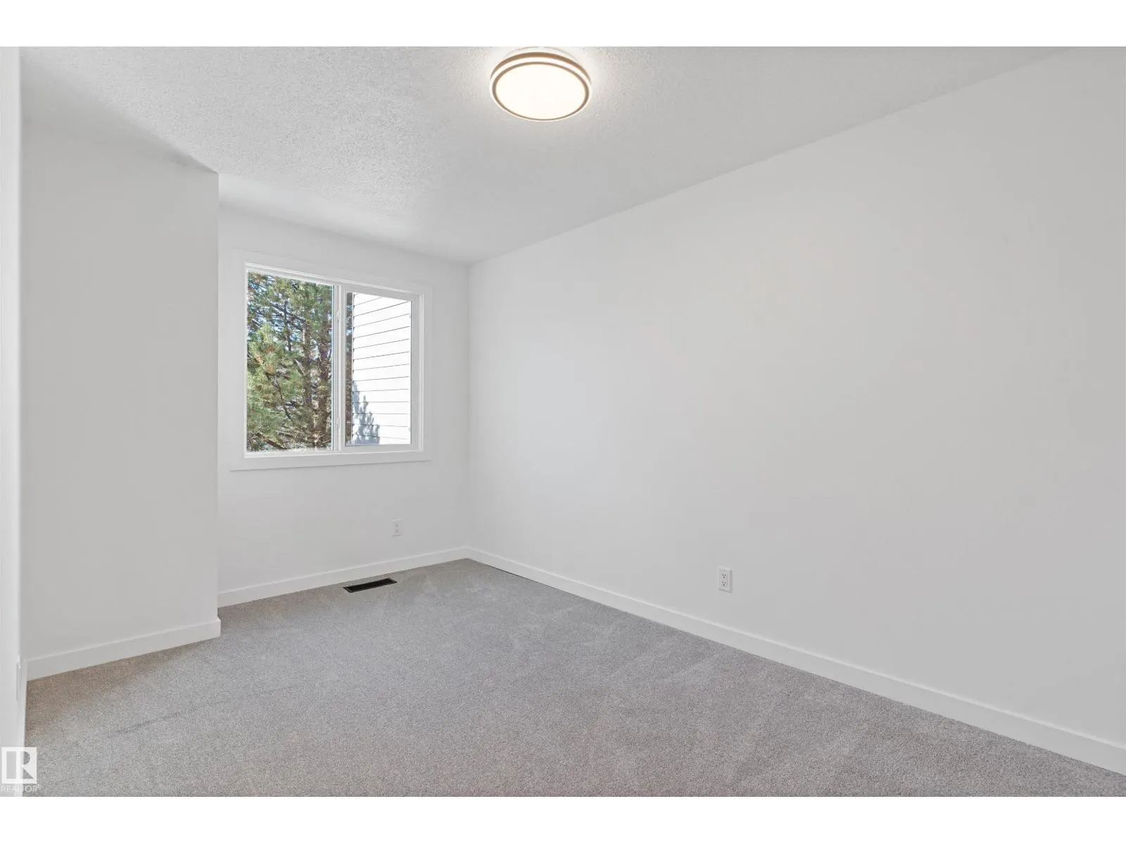 70 AMBERLY CT NW