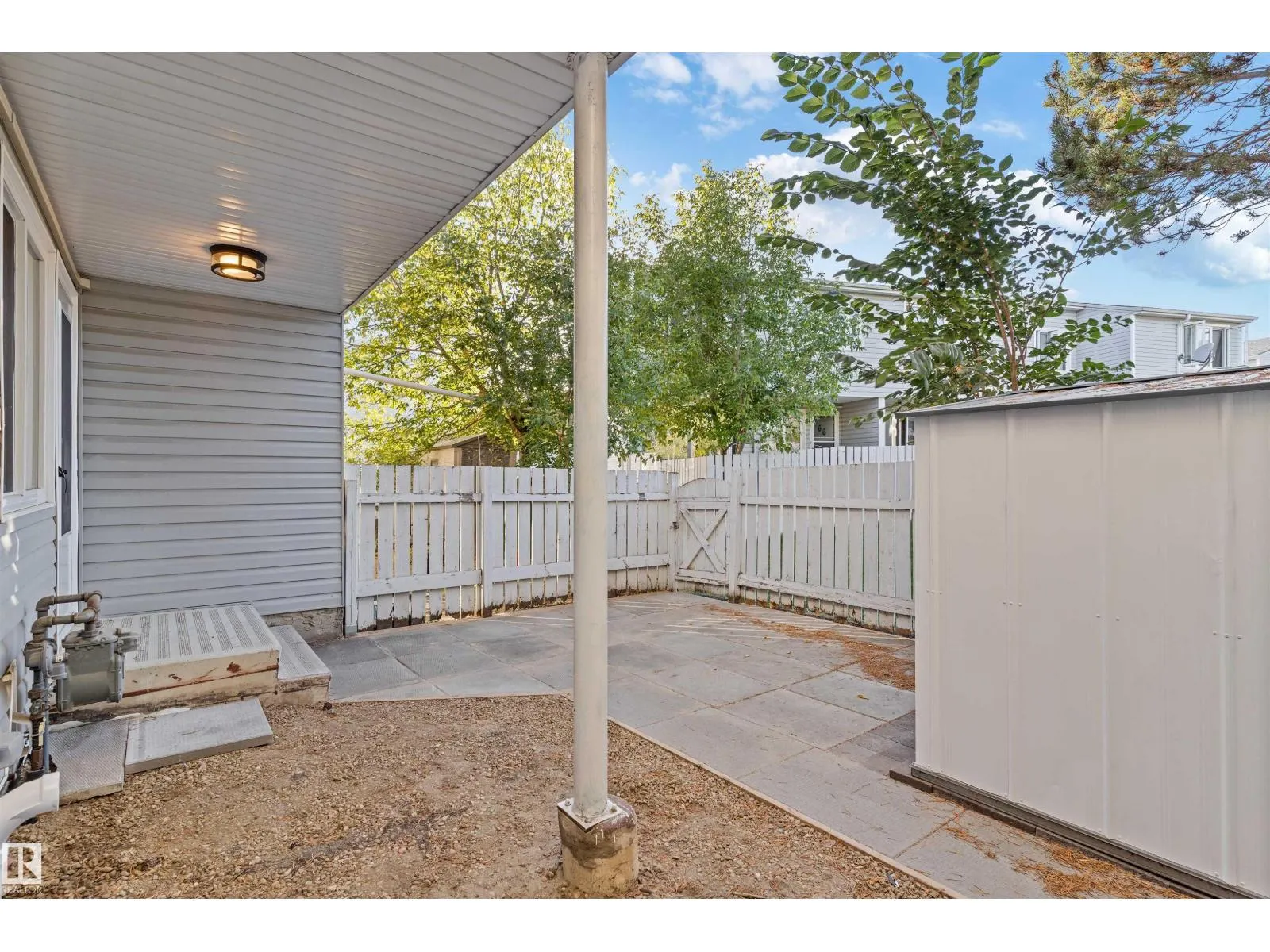 70 AMBERLY CT NW