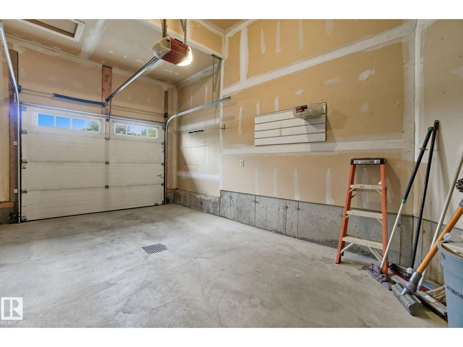2209 AUSTIN WY SW