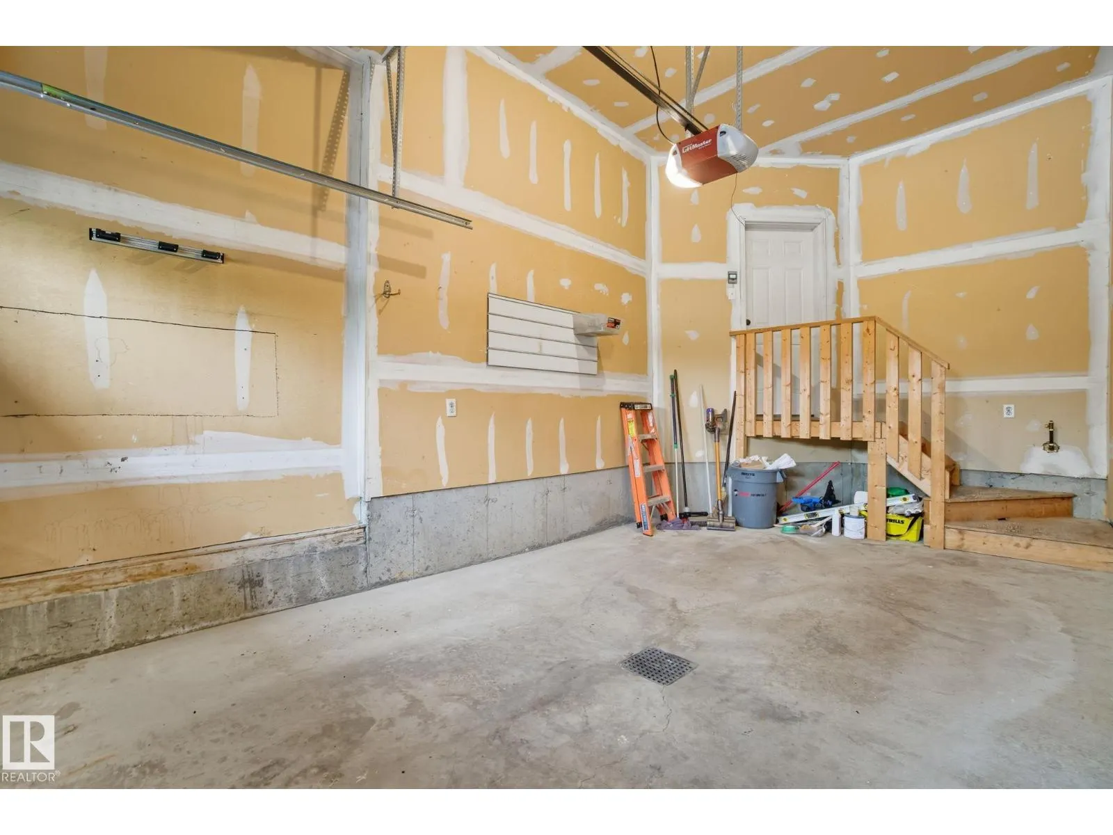 2209 AUSTIN WY SW