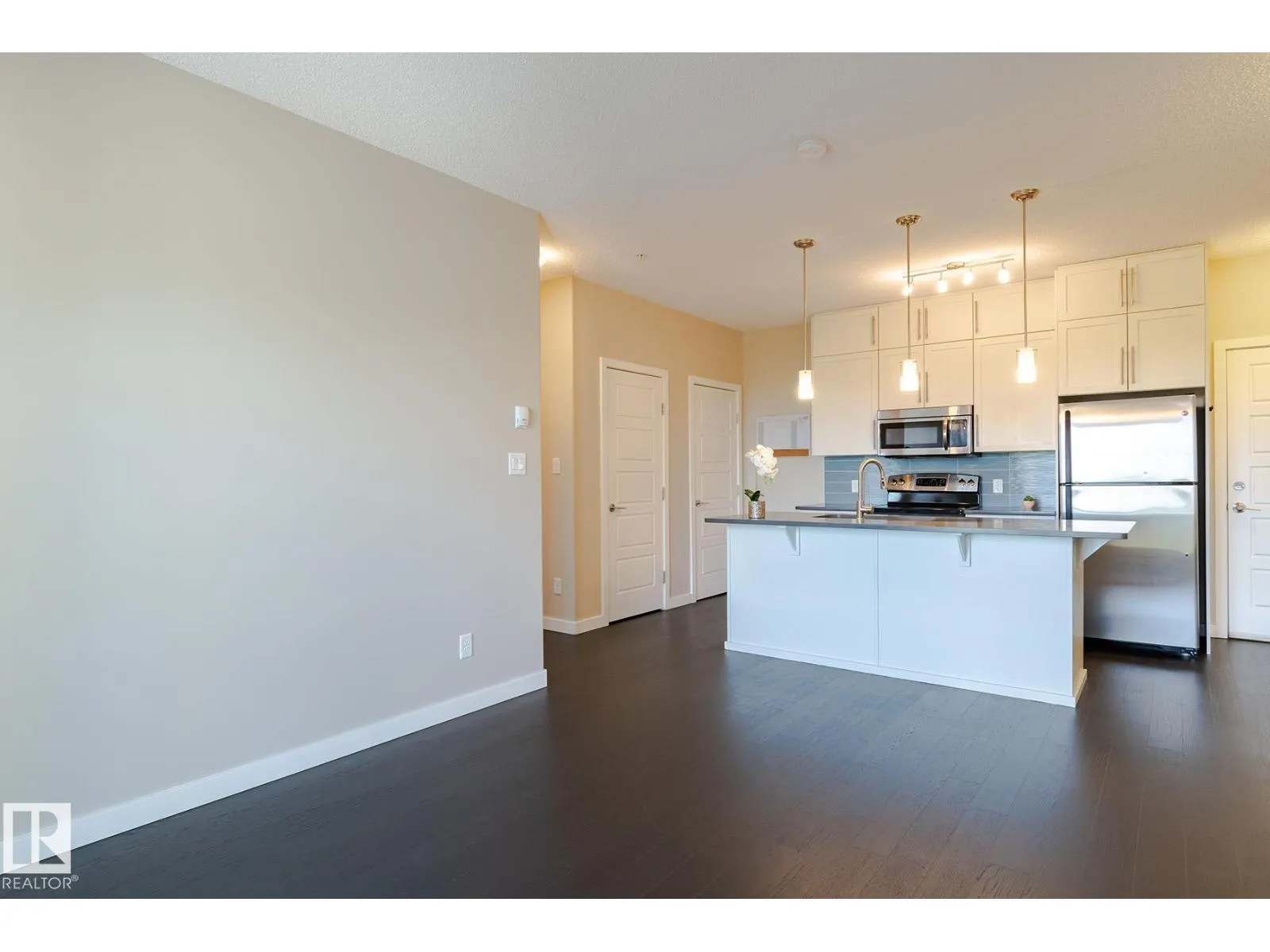 #406 1144 ADAMSON DR SW