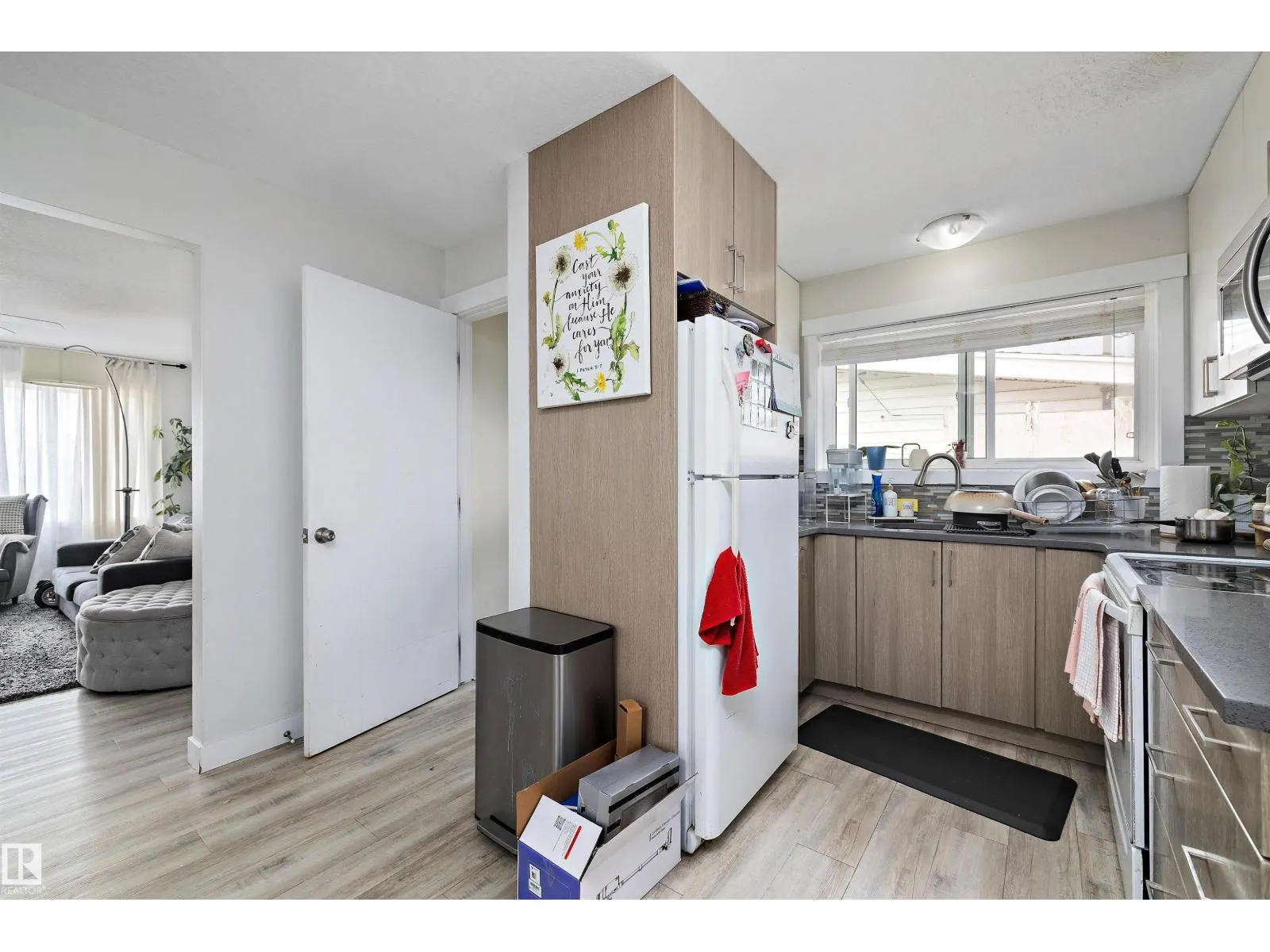 10229/10231 159 ST NW