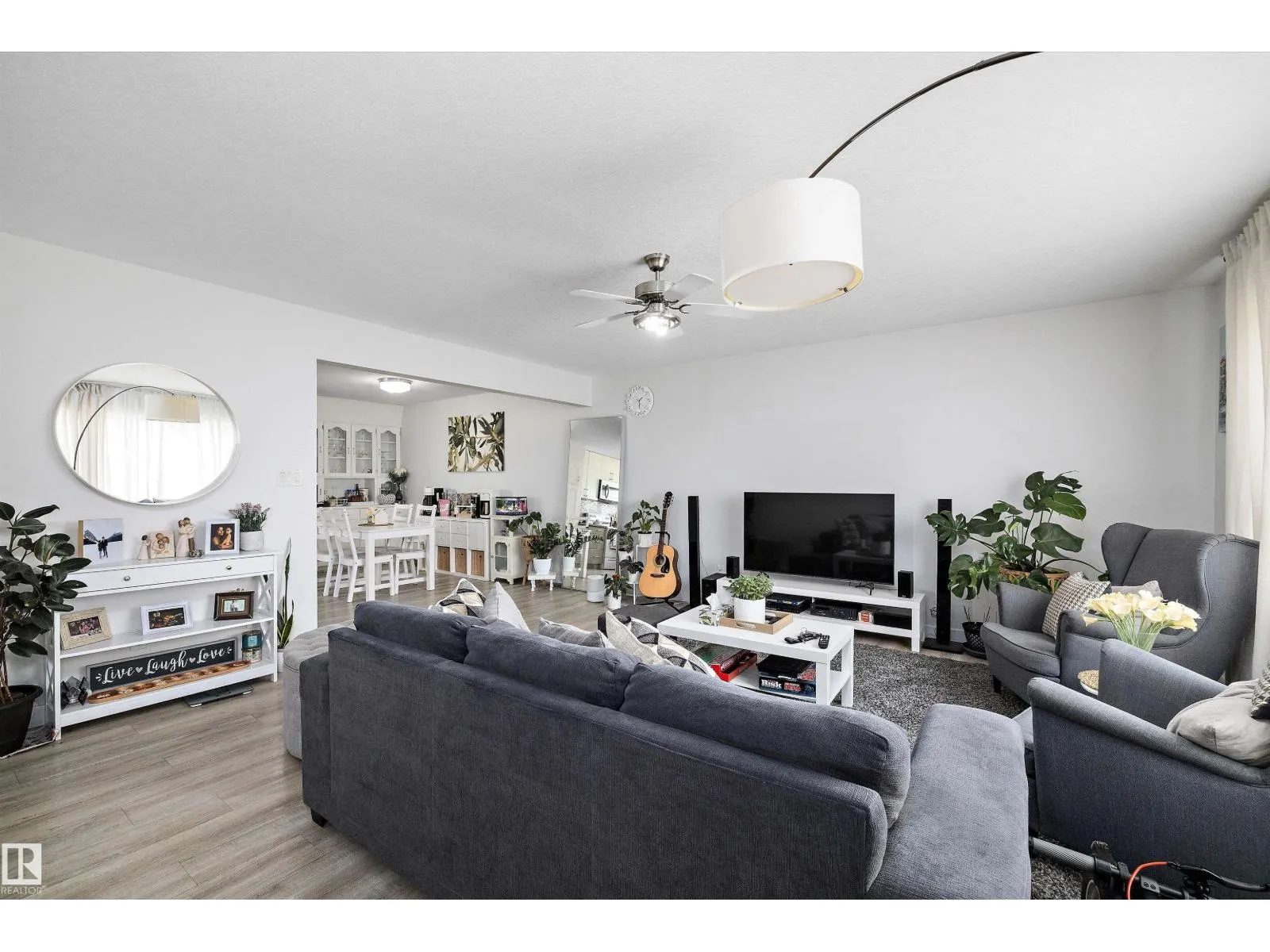 10229/10231 159 ST NW
