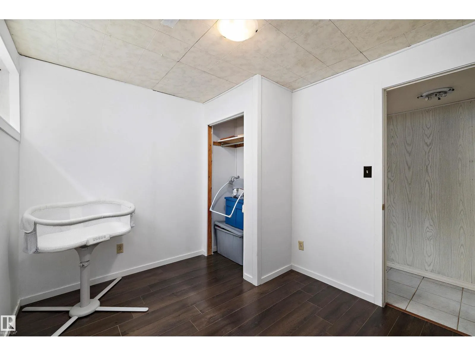 10229/10231 159 ST NW