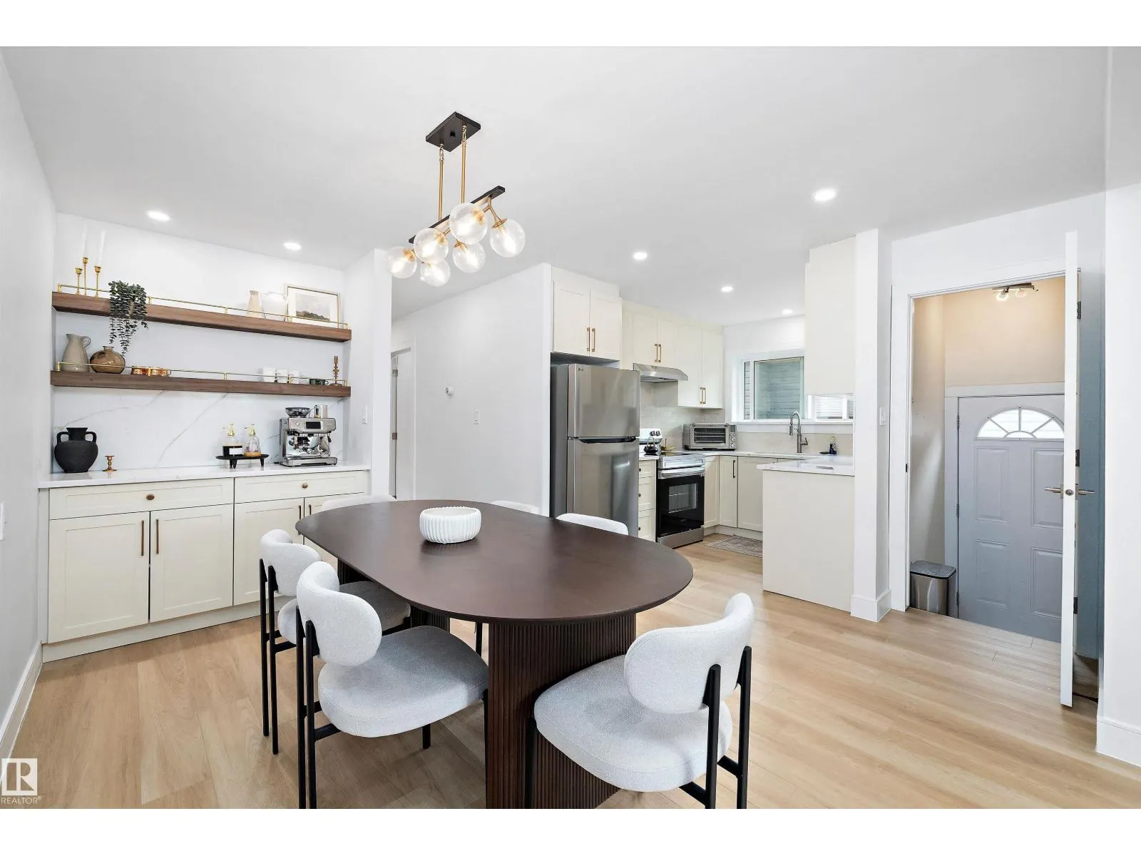 10229/10231 159 ST NW