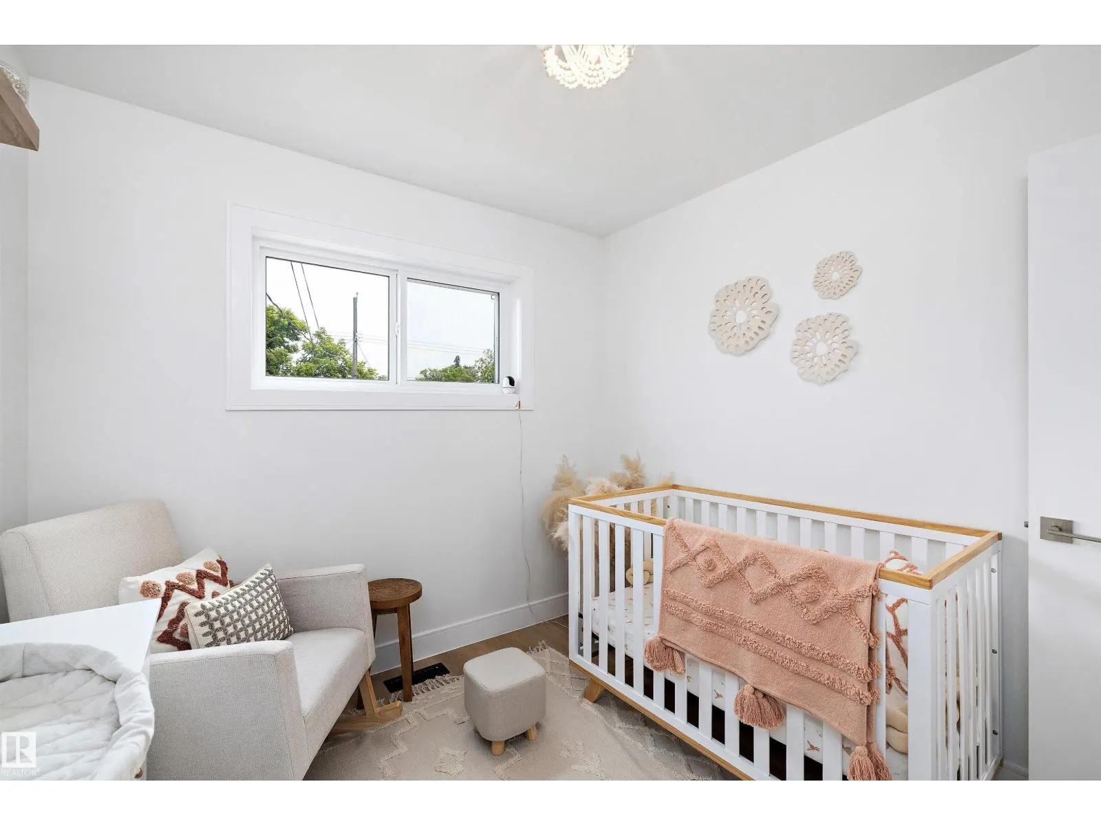 10229/10231 159 ST NW
