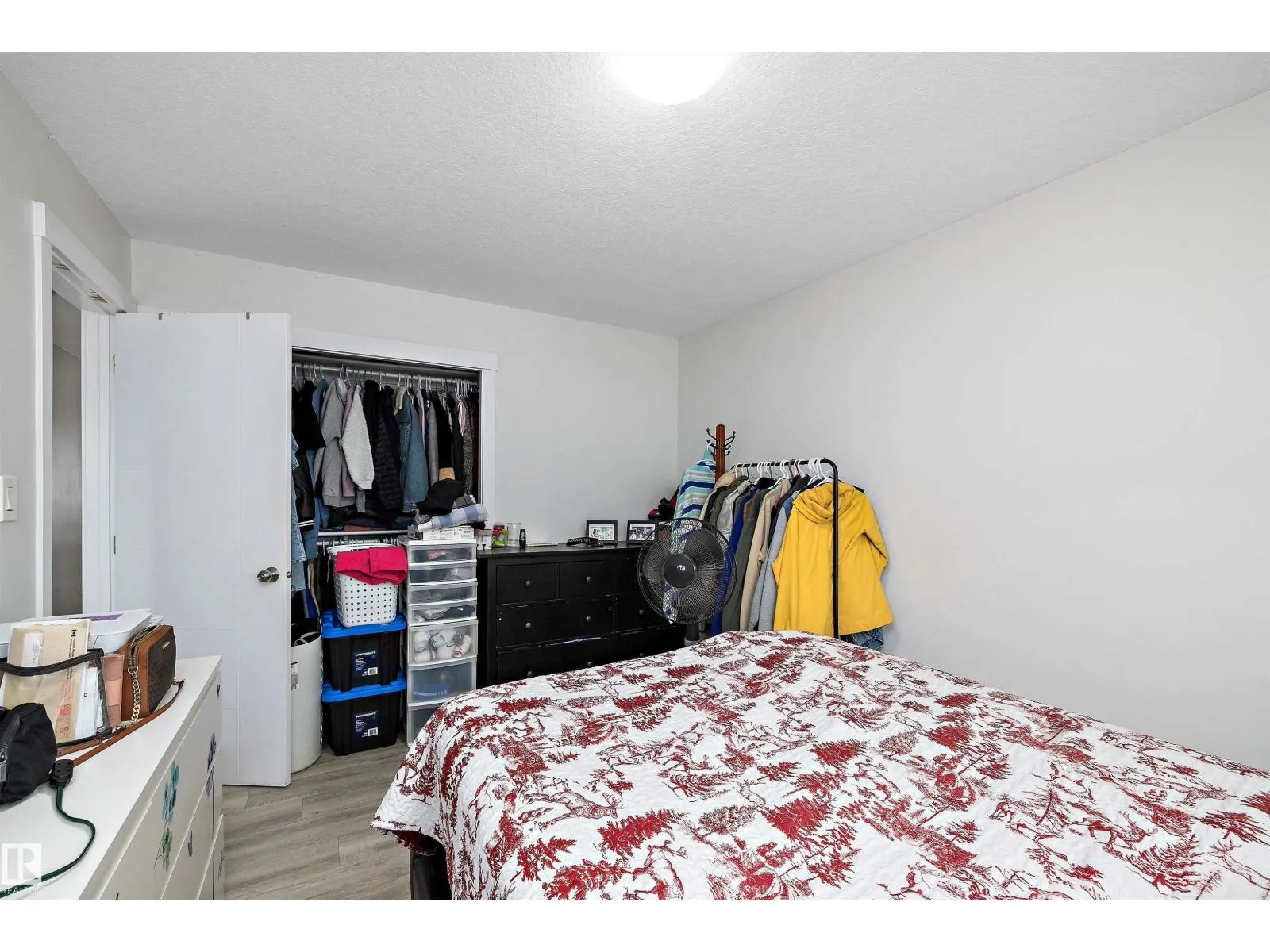 10229/10231 159 ST NW