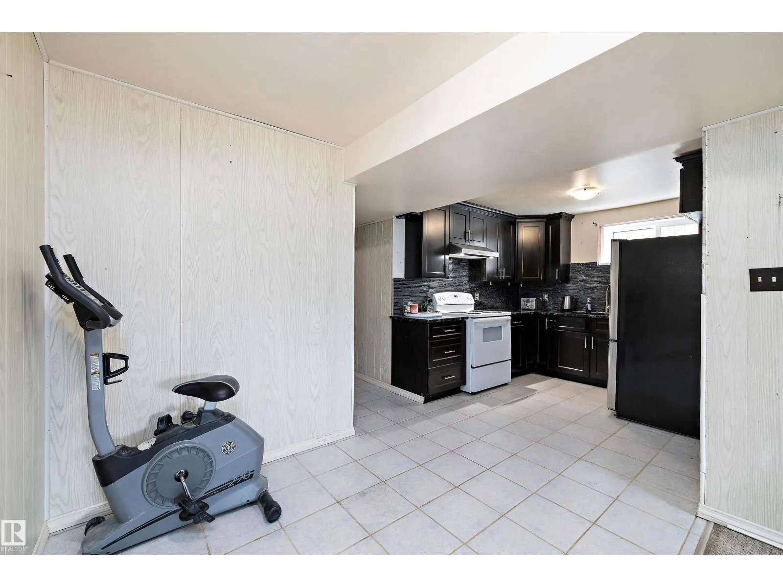 10229/10231 159 ST NW