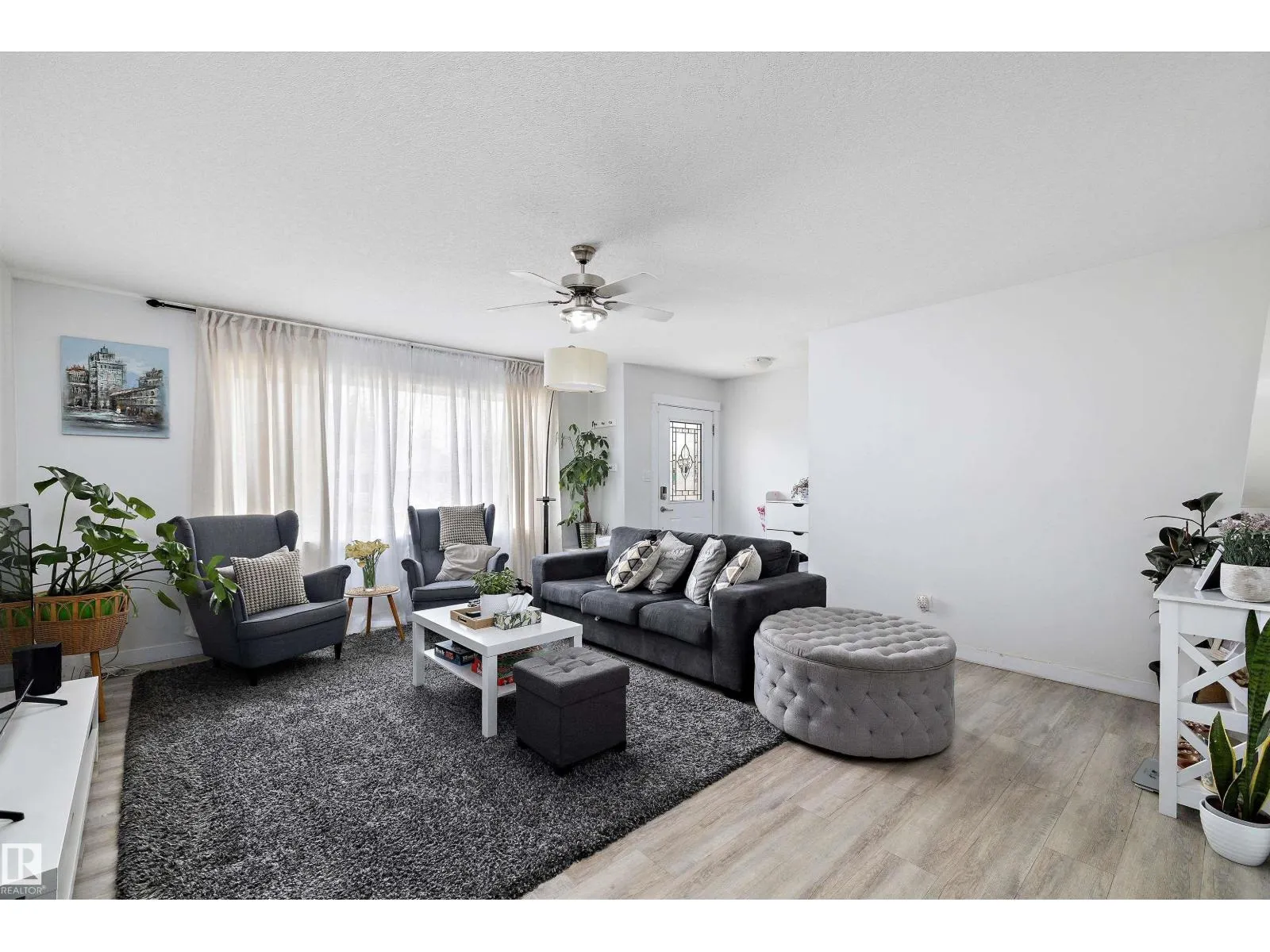 10229/10231 159 ST NW