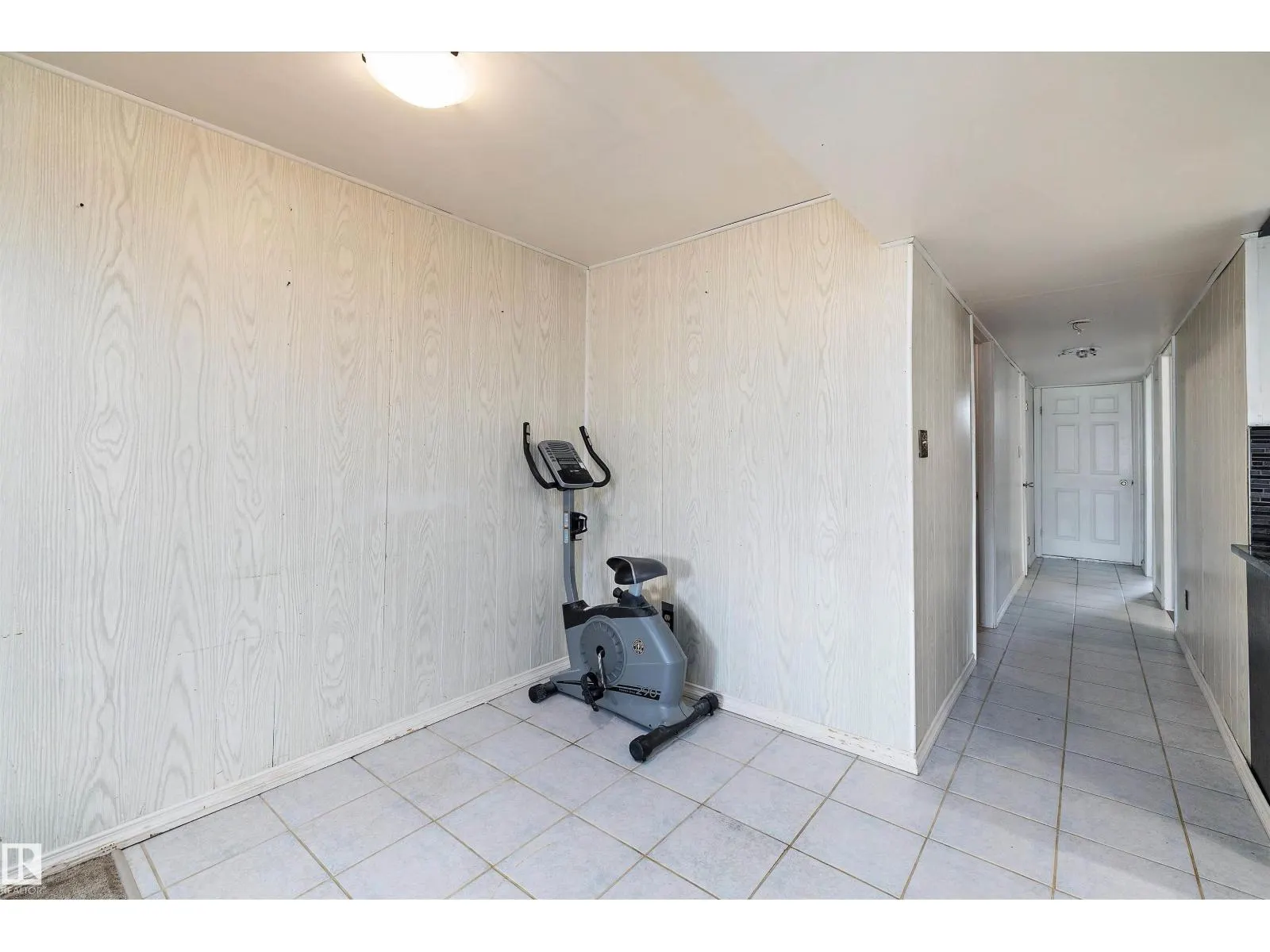 10229/10231 159 ST NW