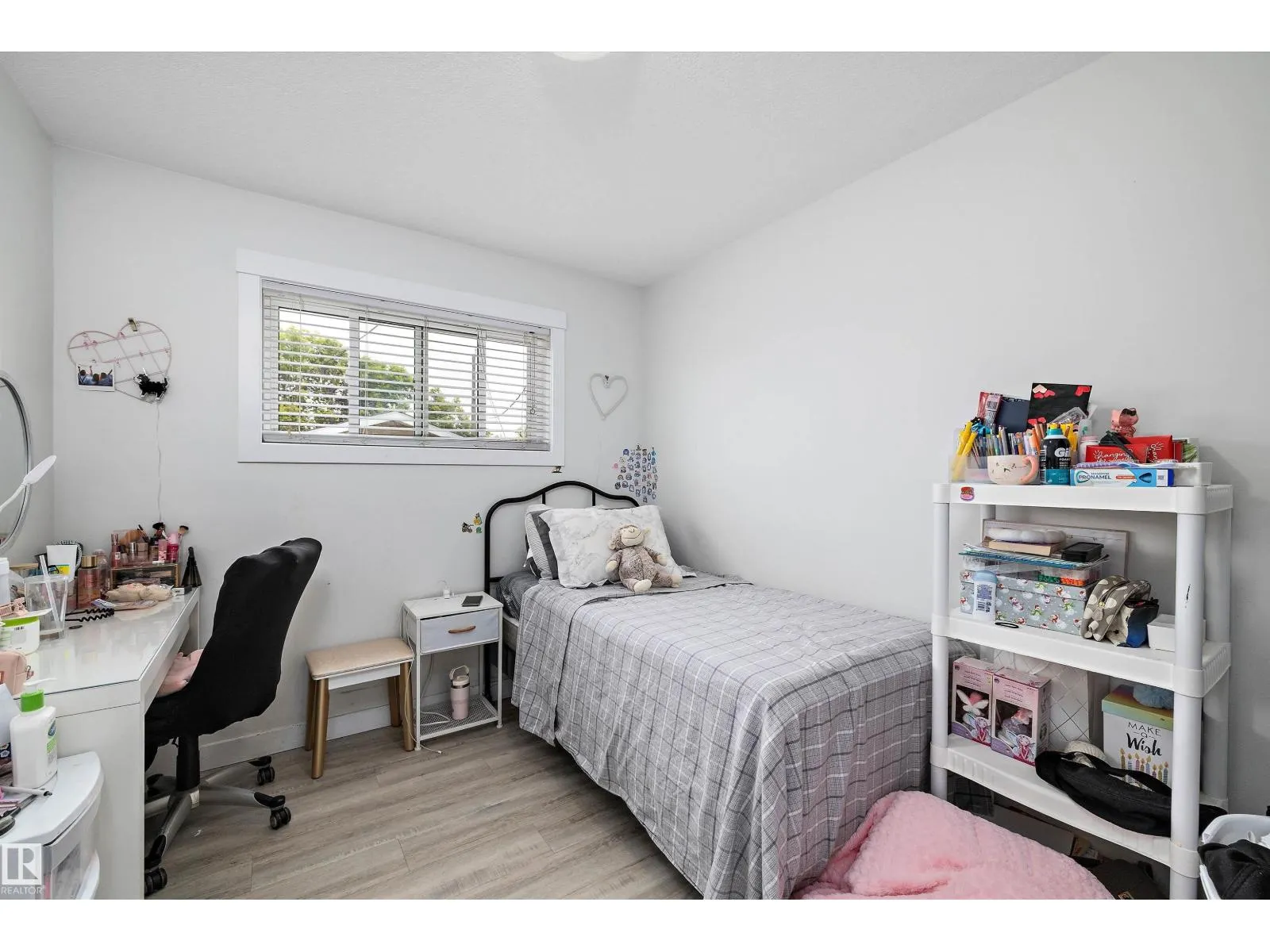 10229/10231 159 ST NW