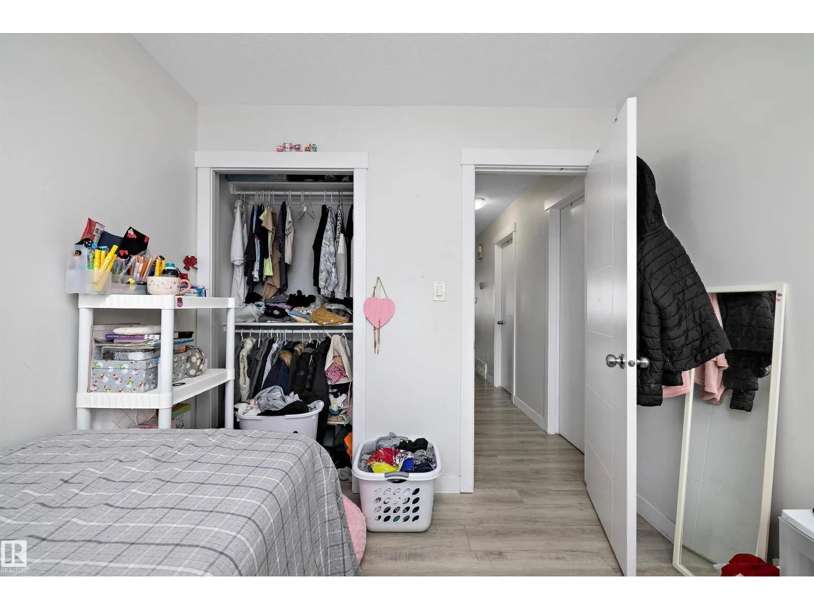 10229/10231 159 ST NW
