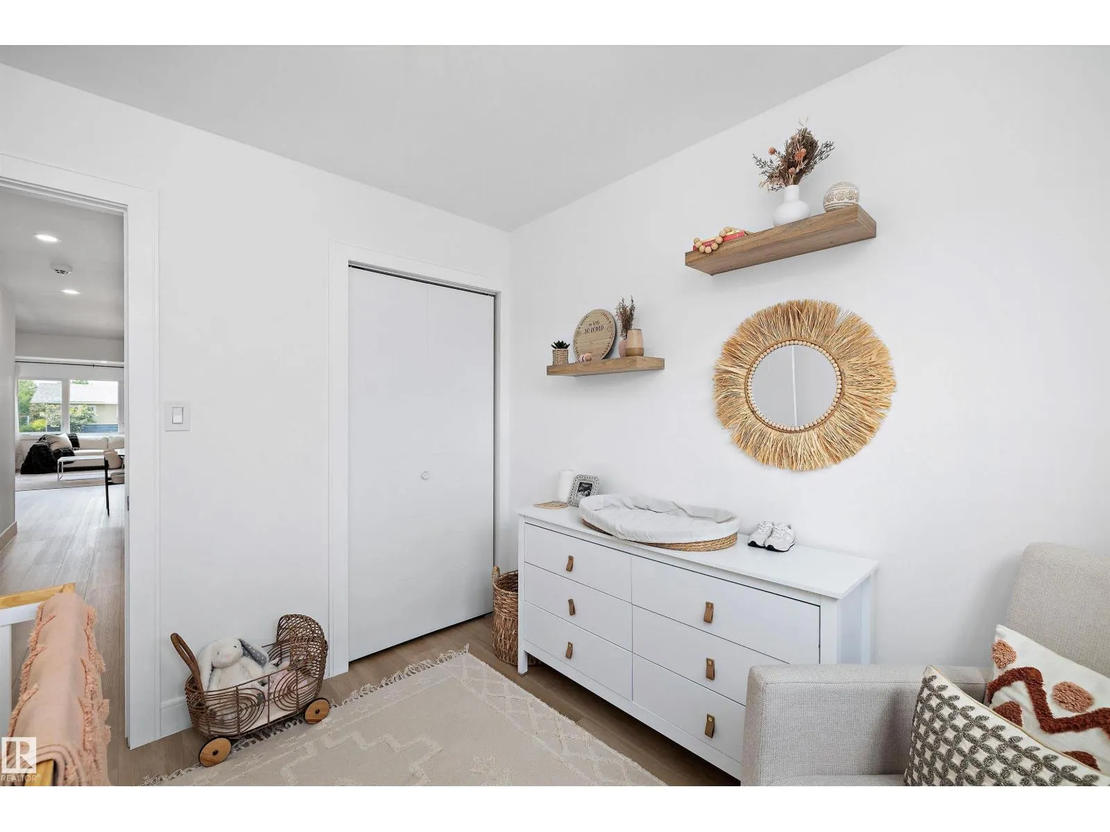 10229/10231 159 ST NW