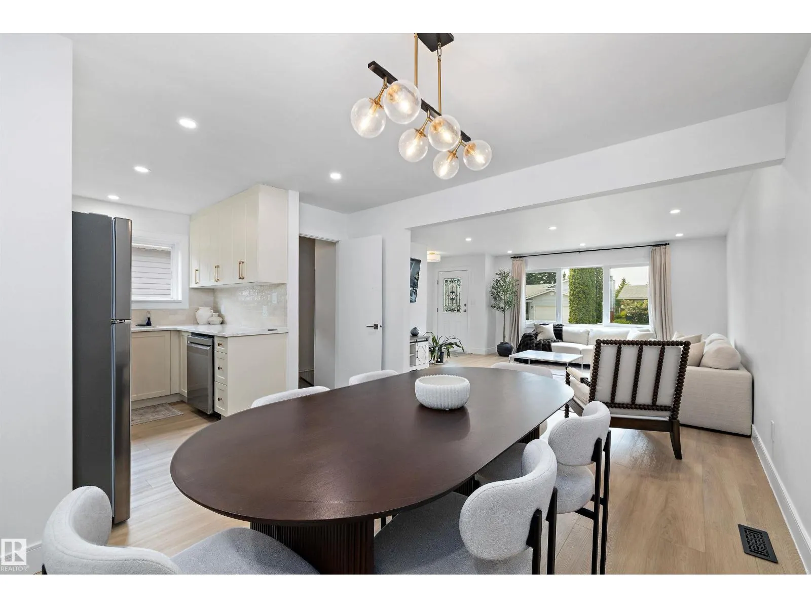 10229/10231 159 ST NW
