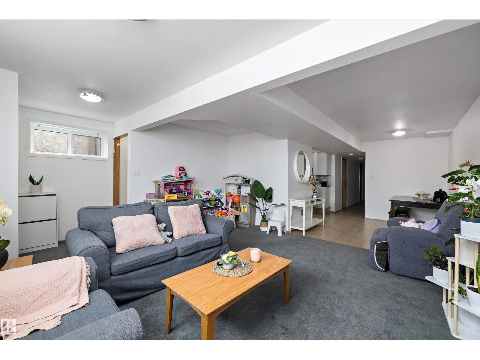 10229/10231 159 ST NW