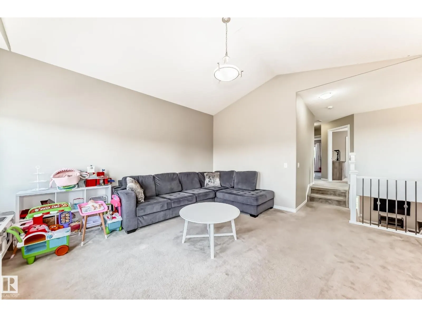 2105 32A ST NW