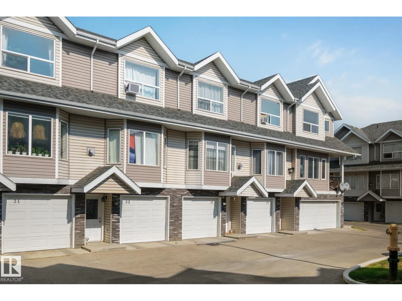 #33 13215 153 AV NW