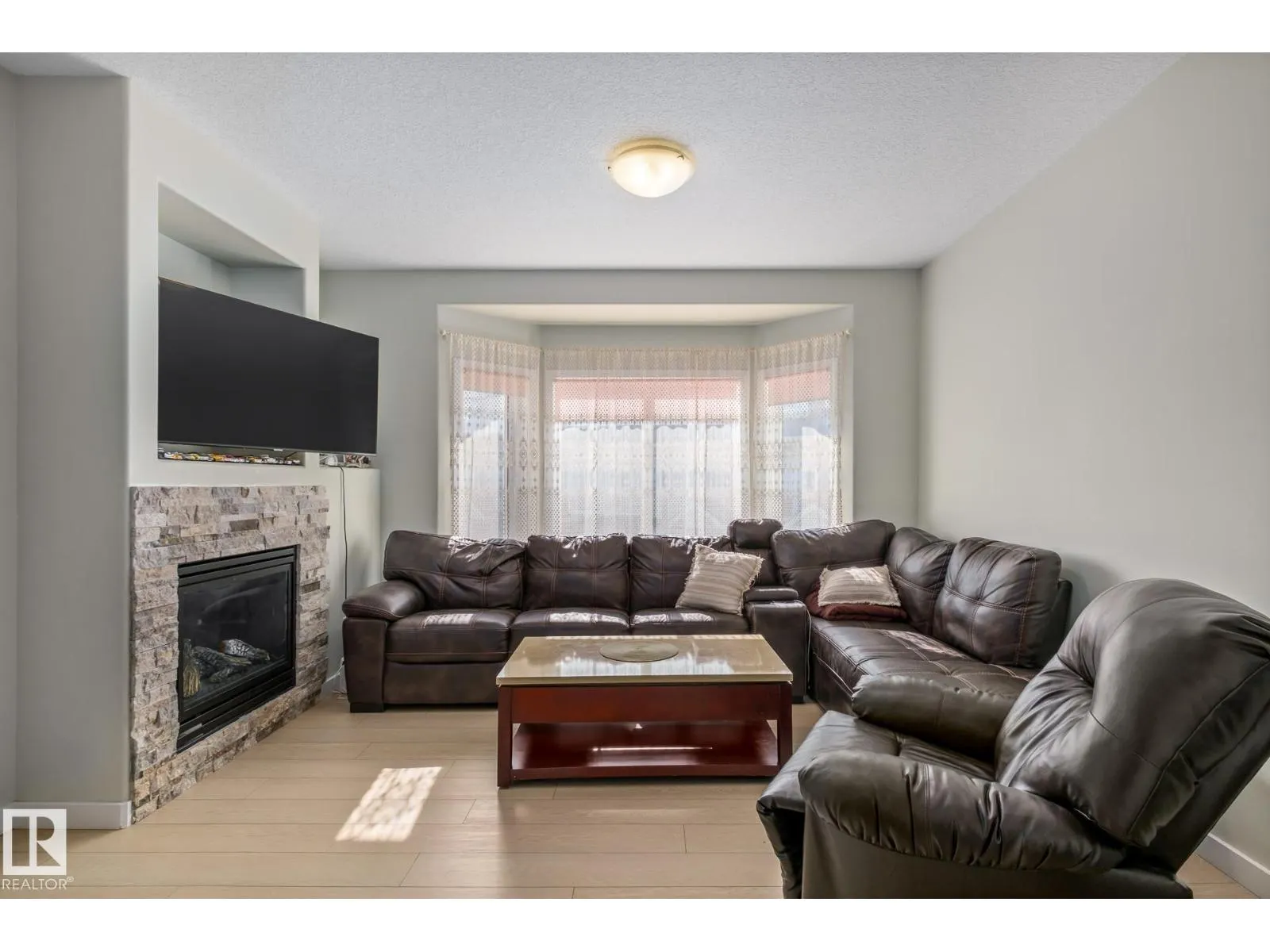 #33 13215 153 AV NW