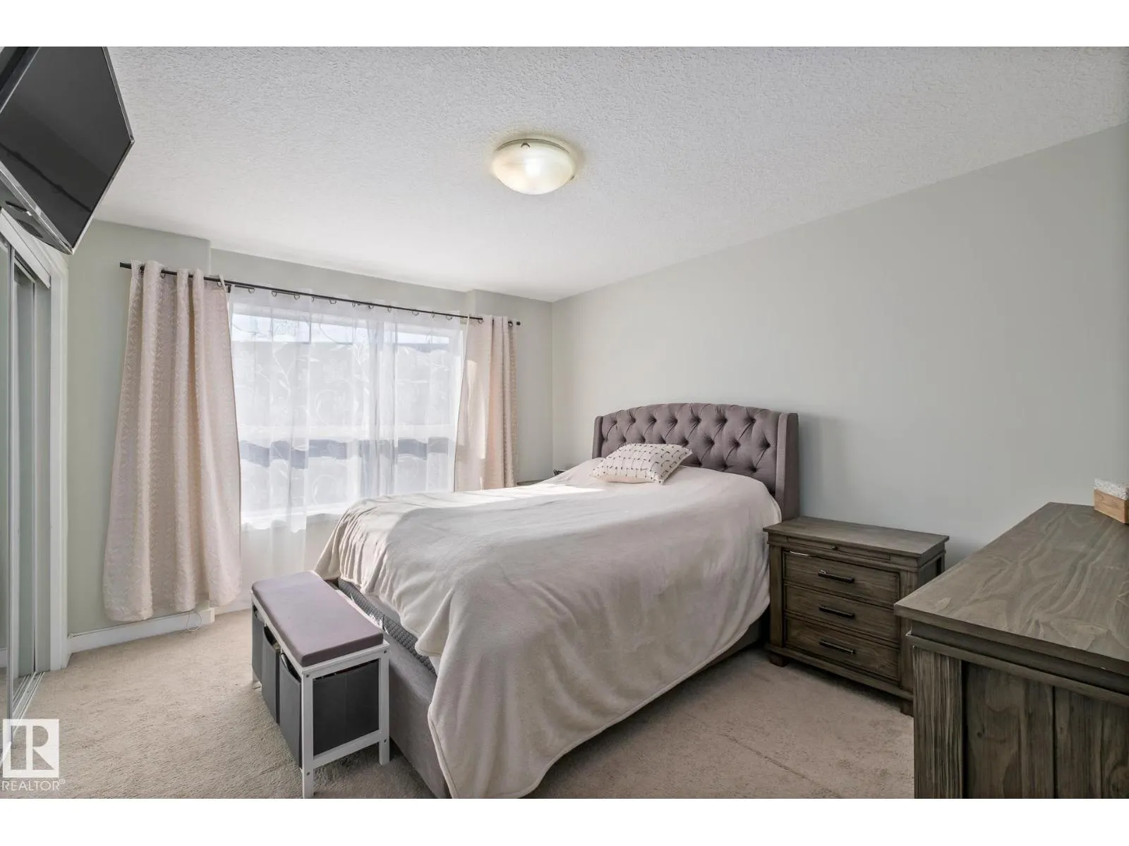 #33 13215 153 AV NW