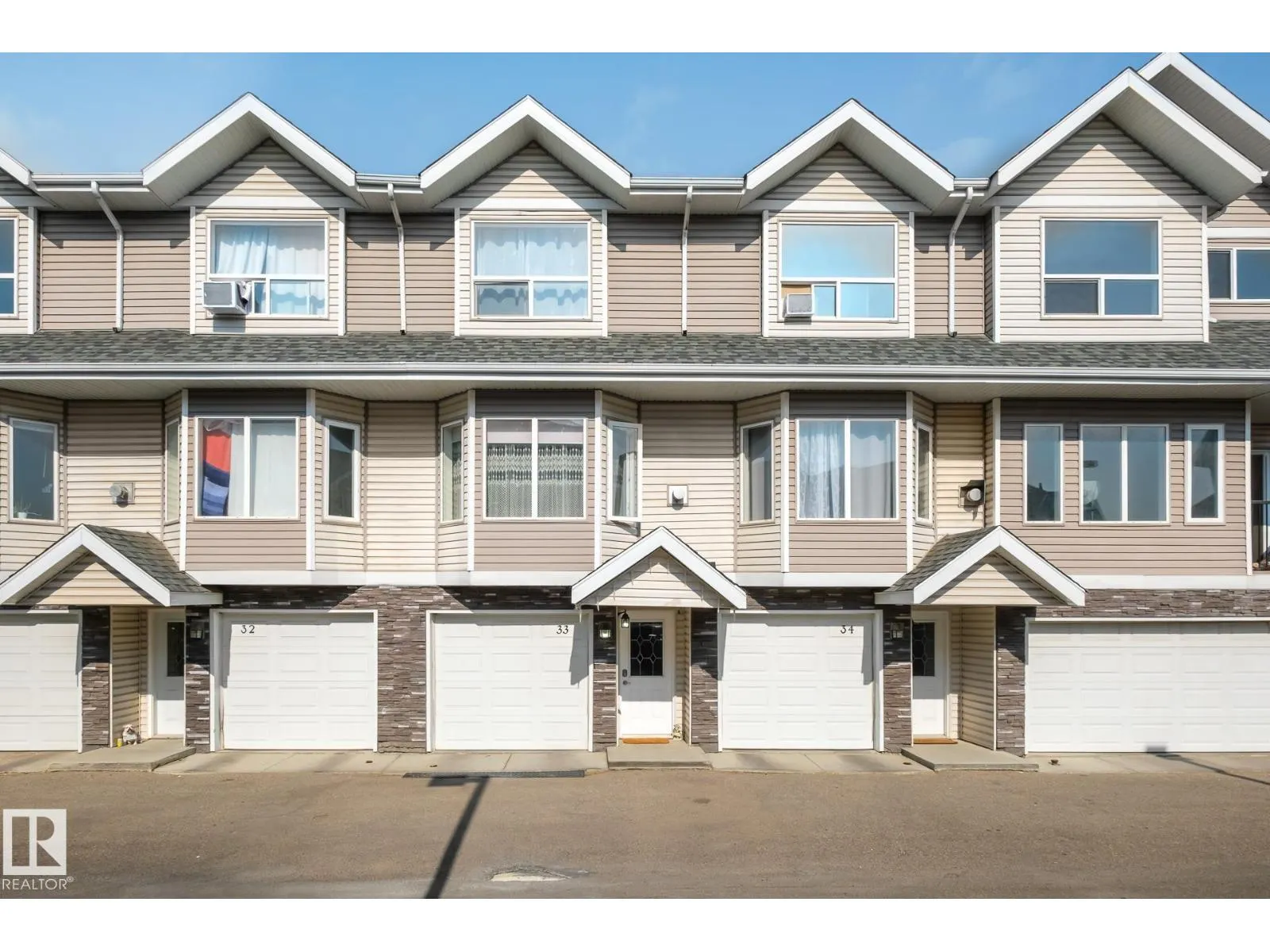 #33 13215 153 AV NW