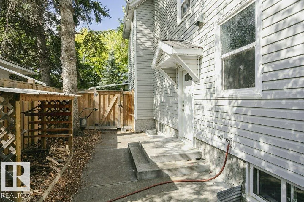 9119 117 ST NW