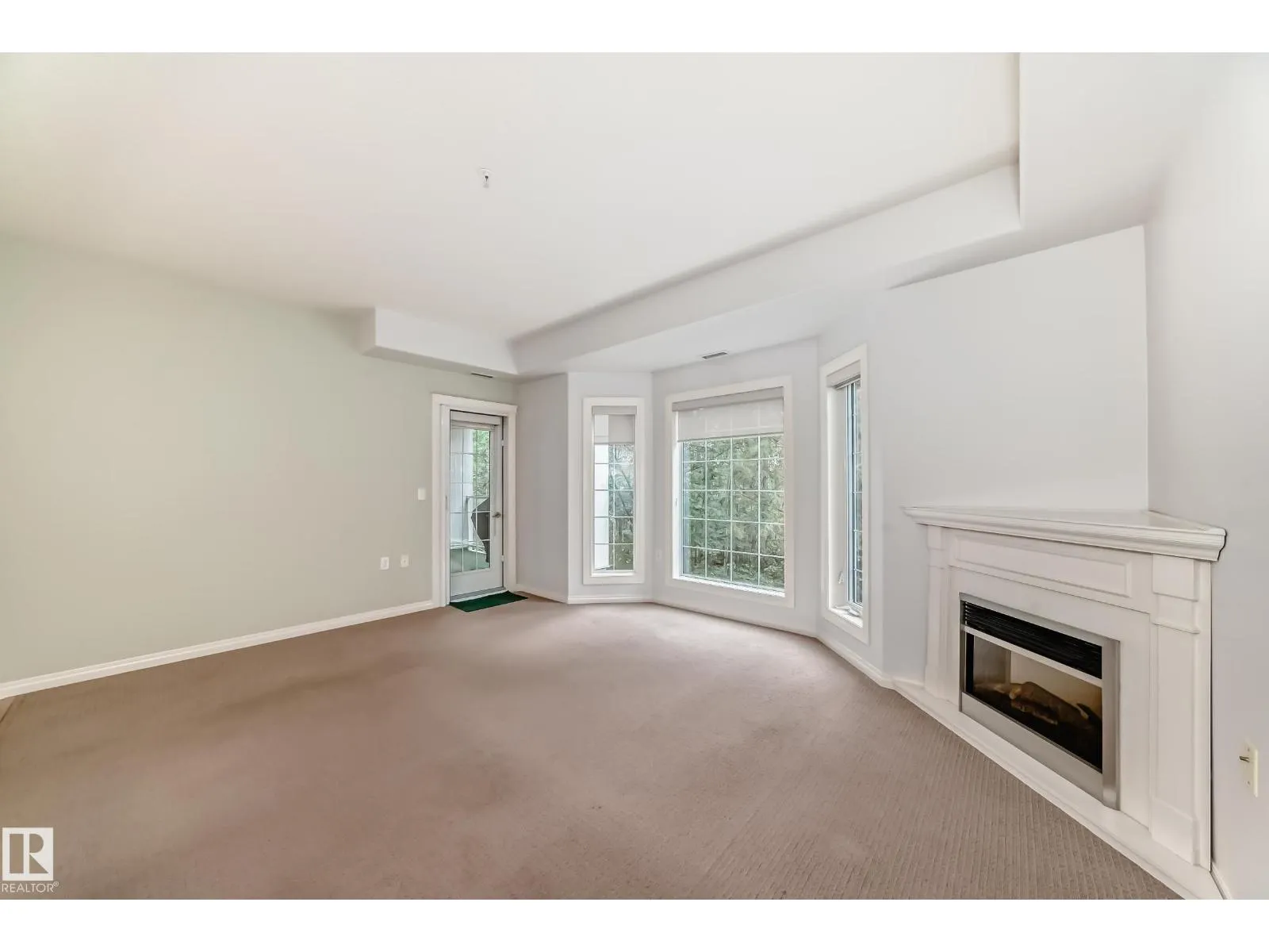 #220 612 111 ST SW