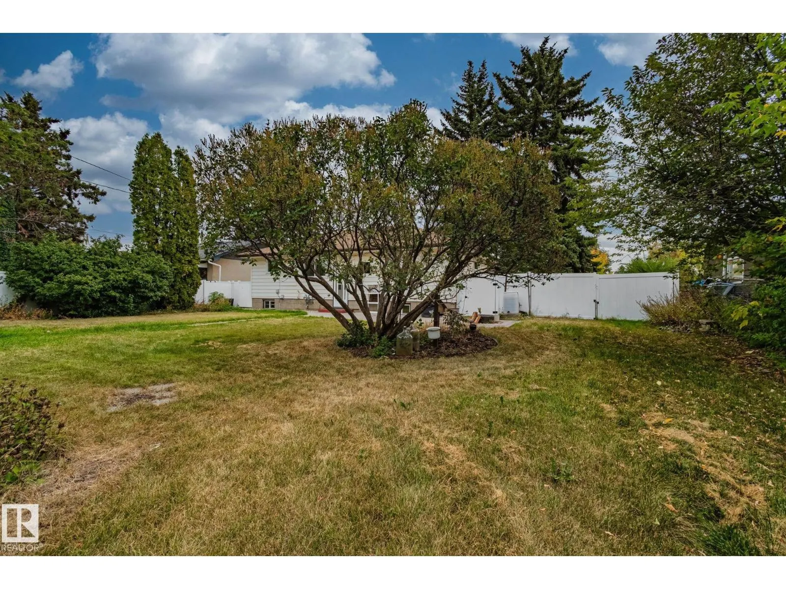10324 50 ST NW