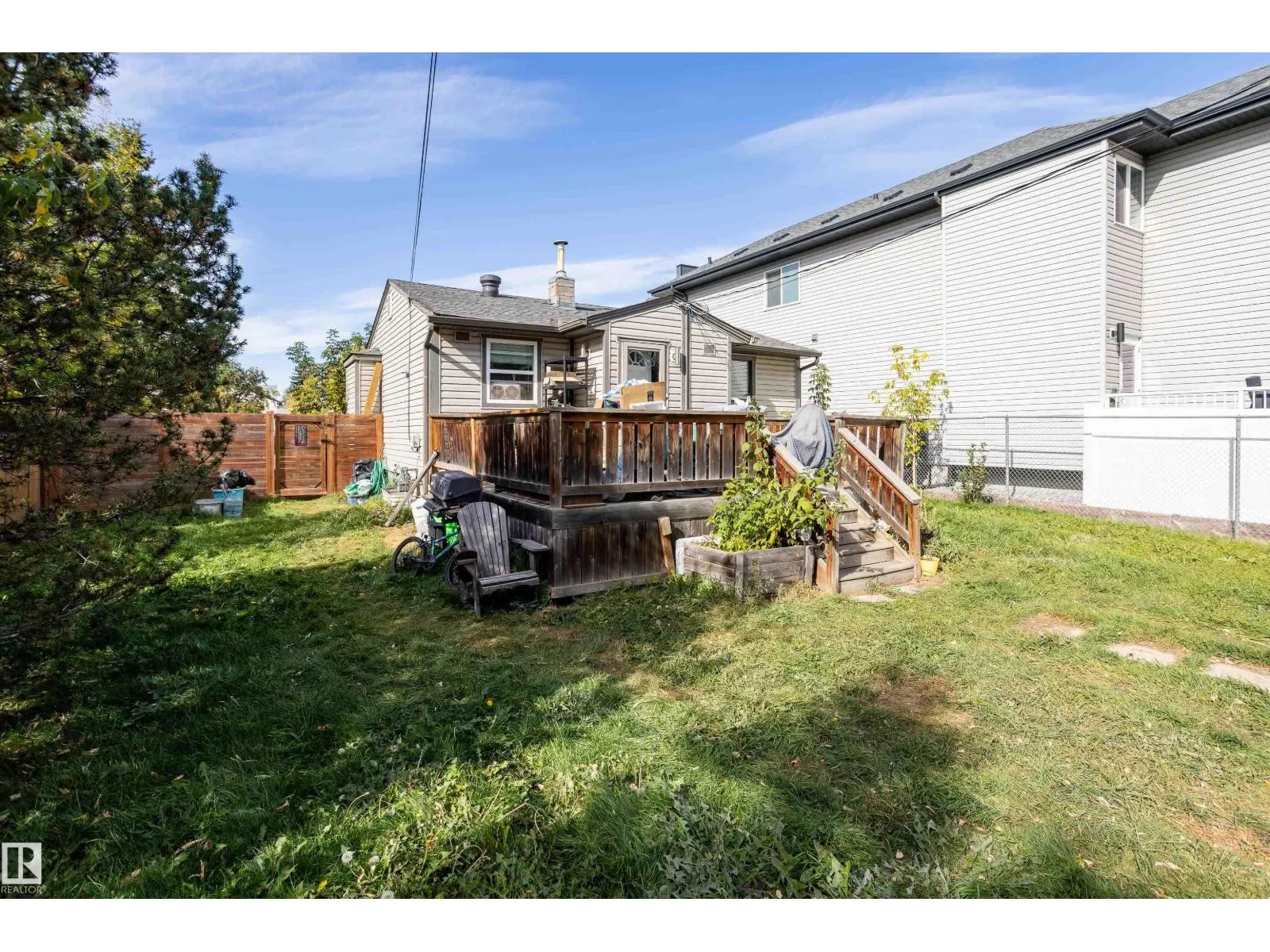 9727 161 ST NW