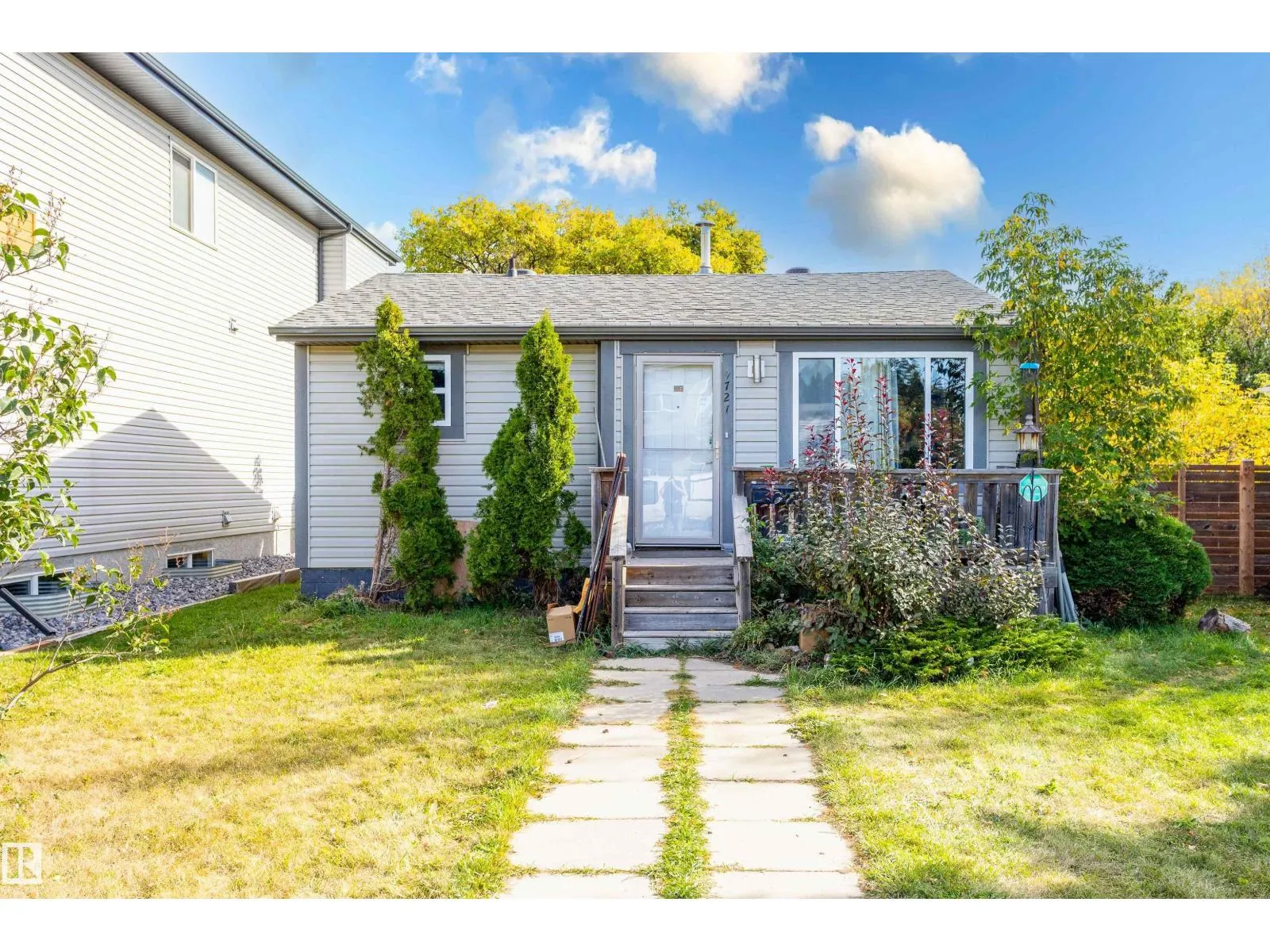 9727 161 ST NW