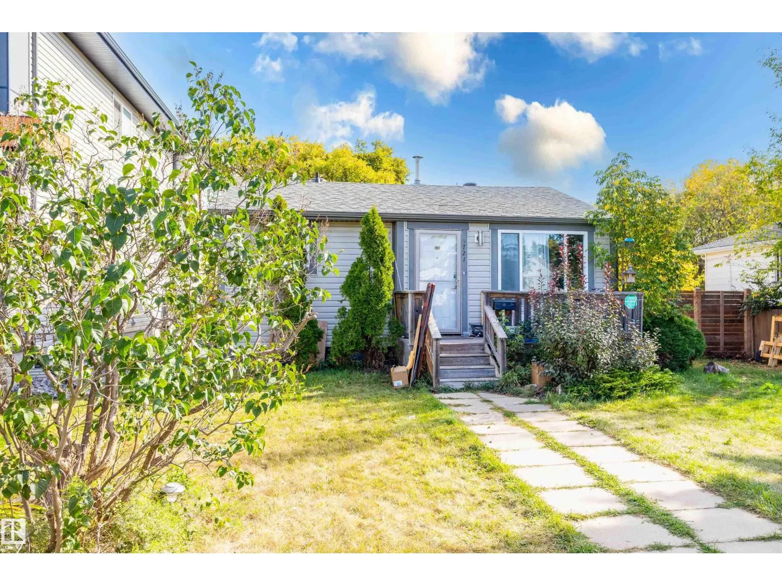 9727 161 ST NW